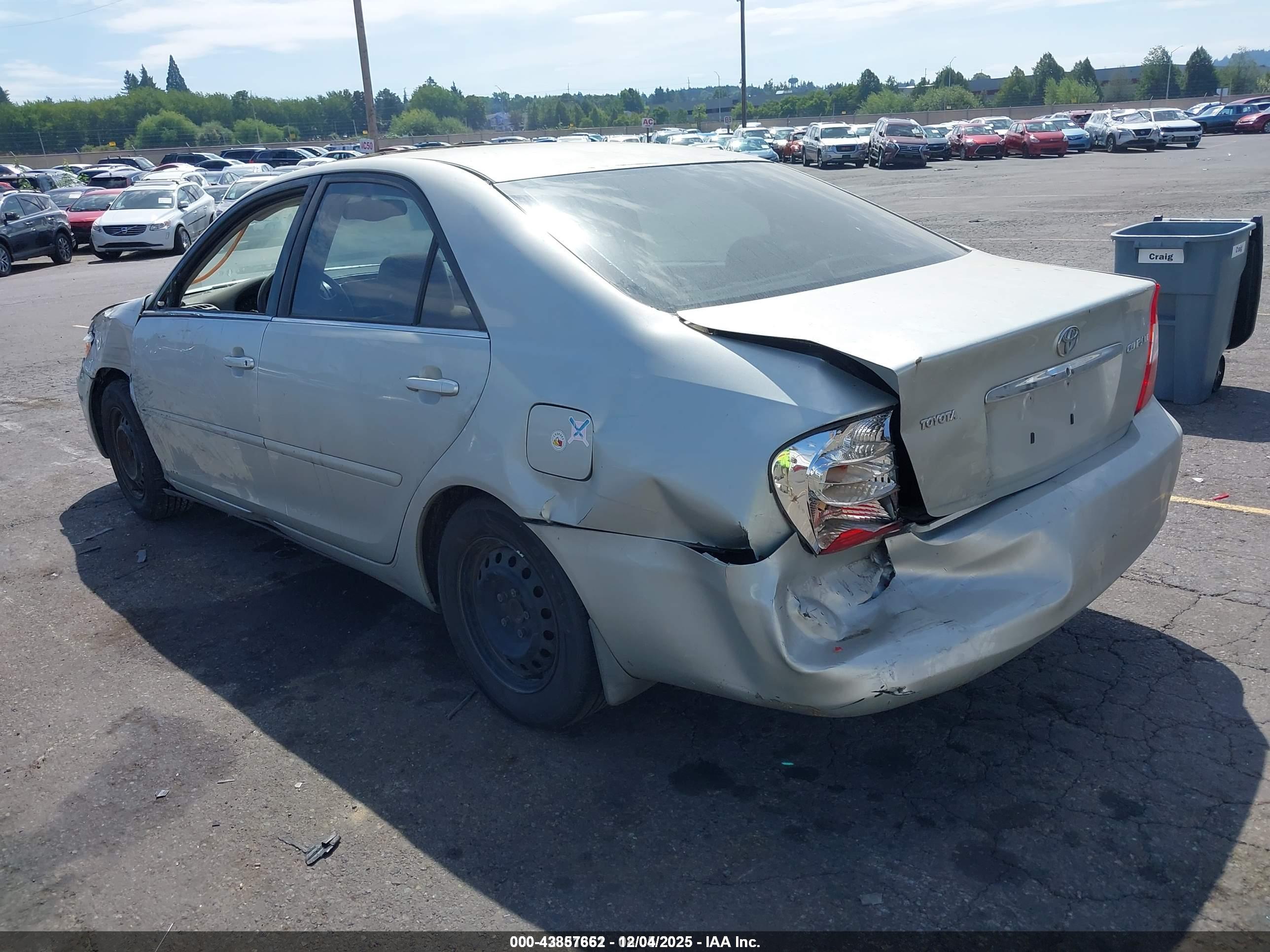 TOYOTA CAMRY image 3