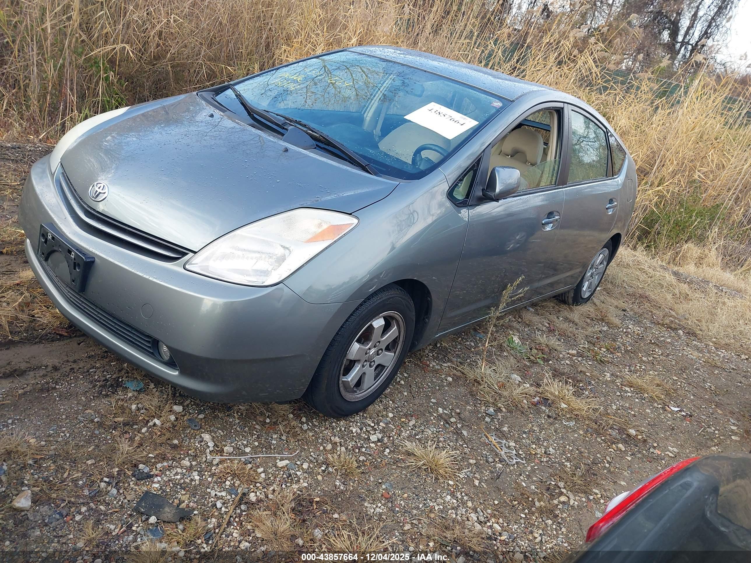 TOYOTA PRIUS image 2