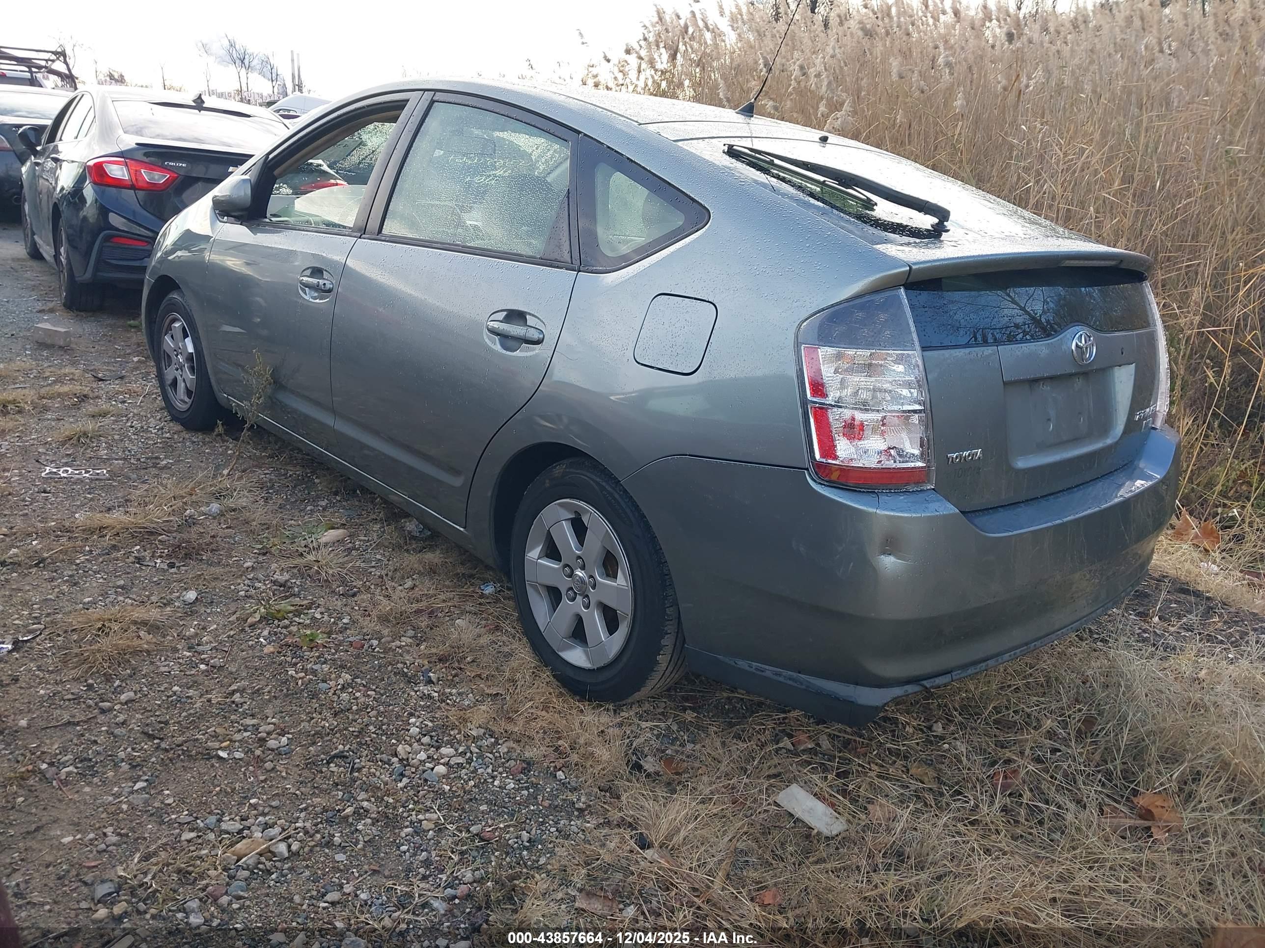 TOYOTA PRIUS image 3