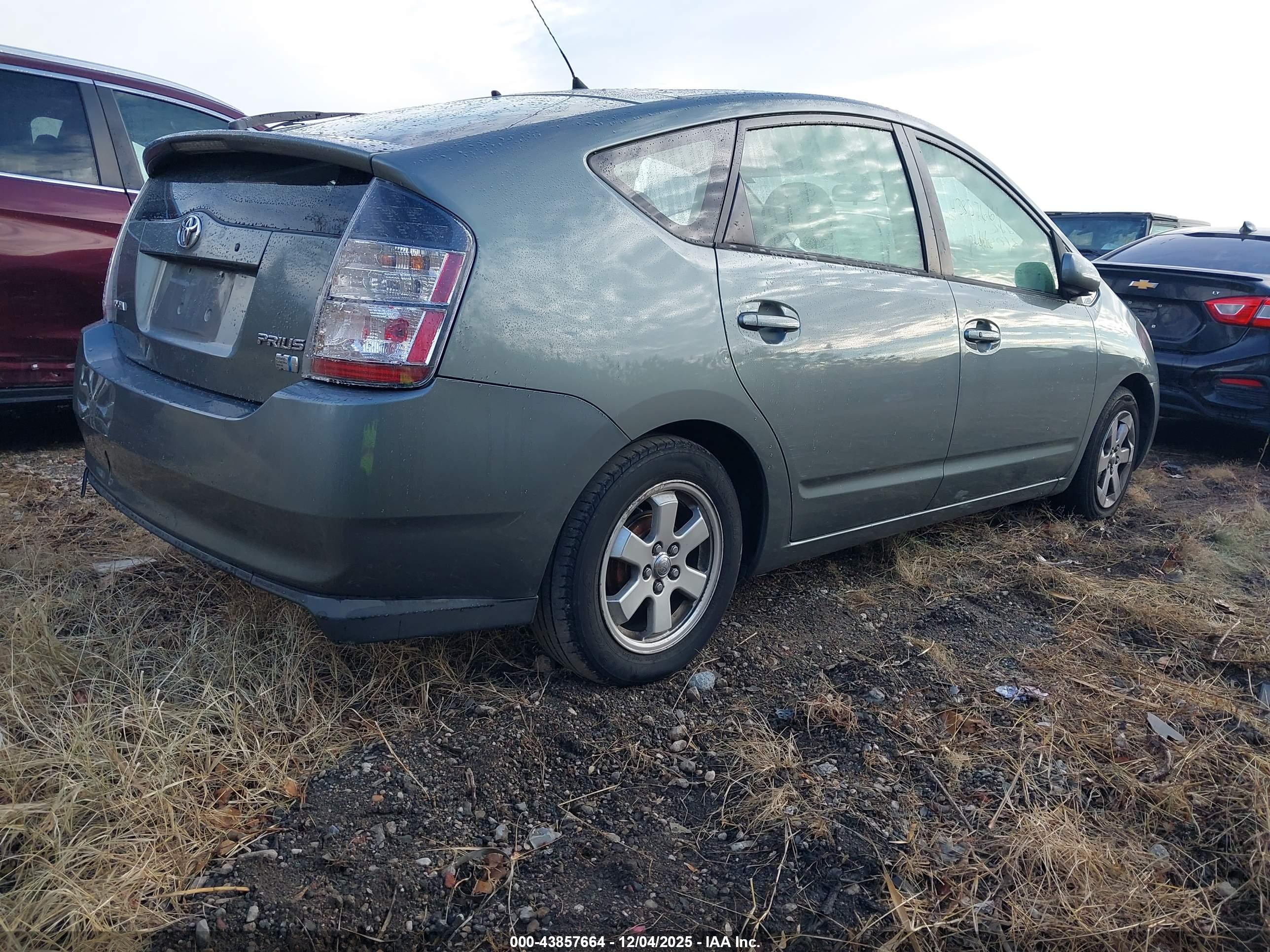 TOYOTA PRIUS image 4