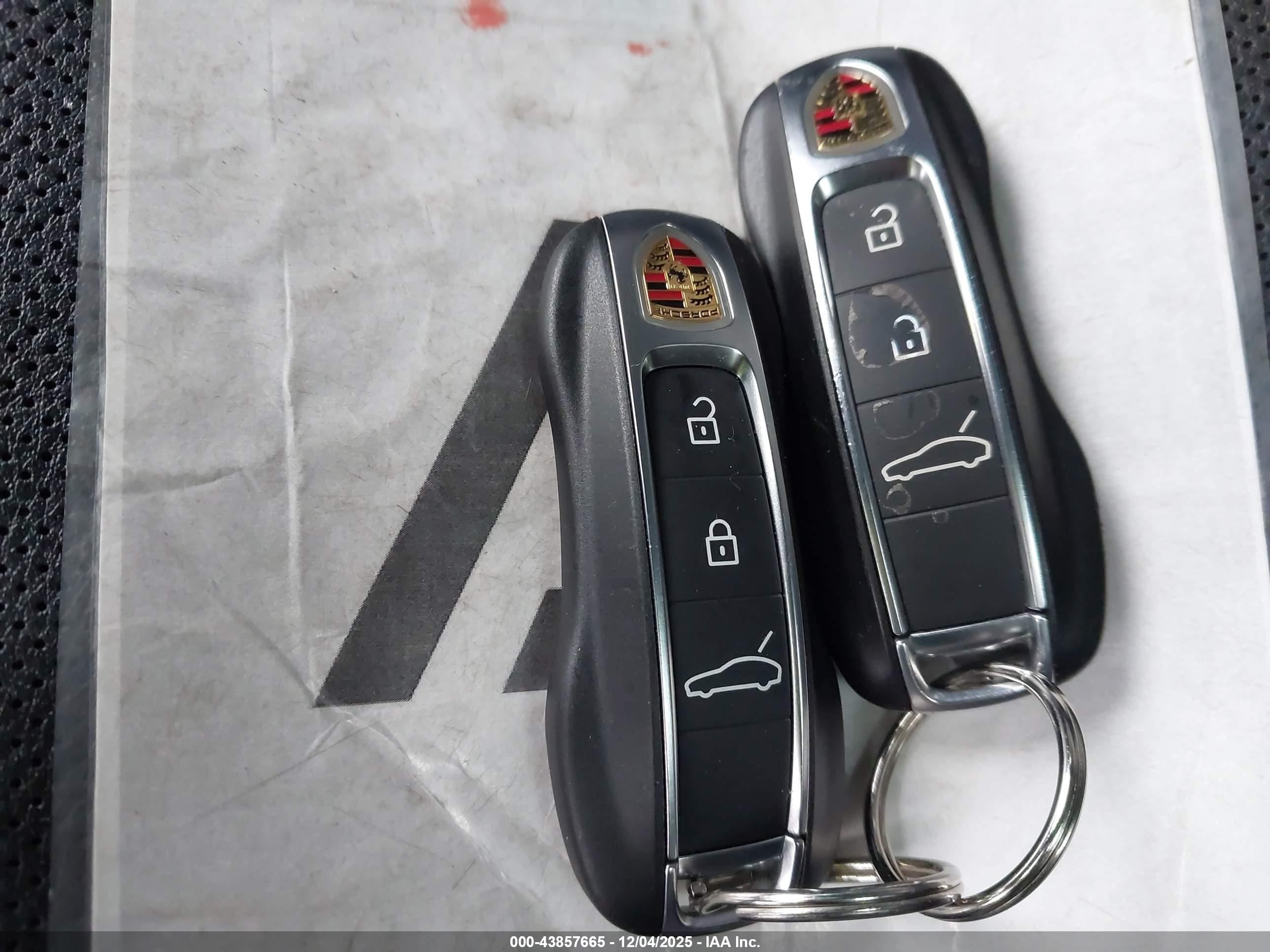 PORSCHE PANAMERA image 11
