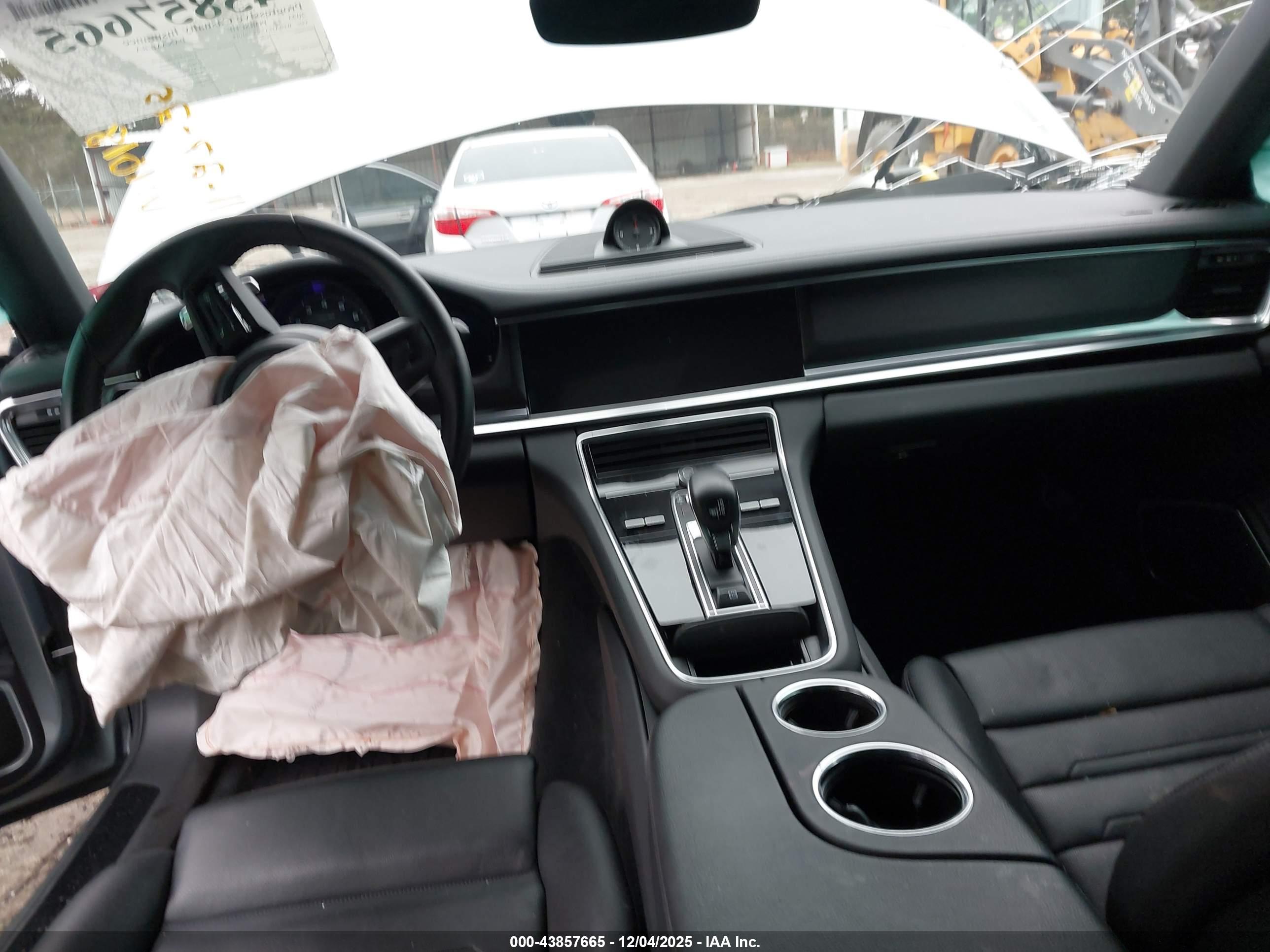 PORSCHE PANAMERA image 5