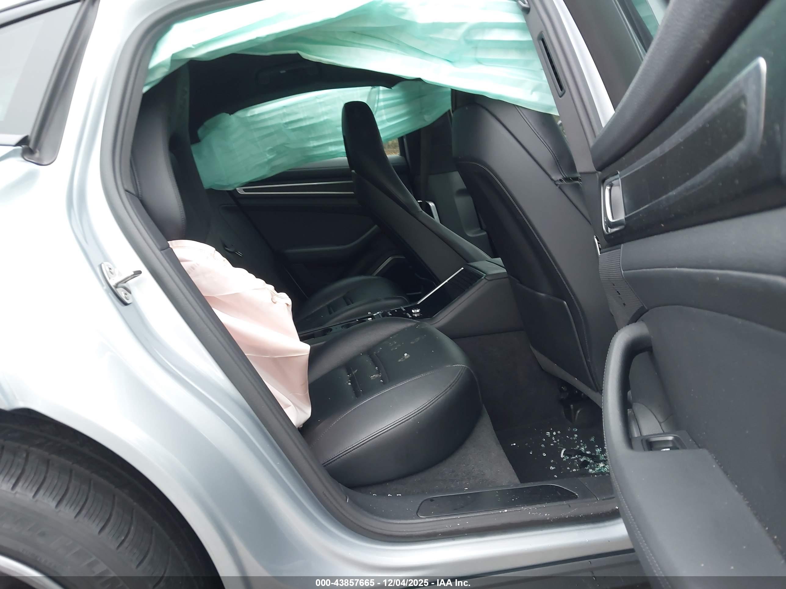 PORSCHE PANAMERA image 8