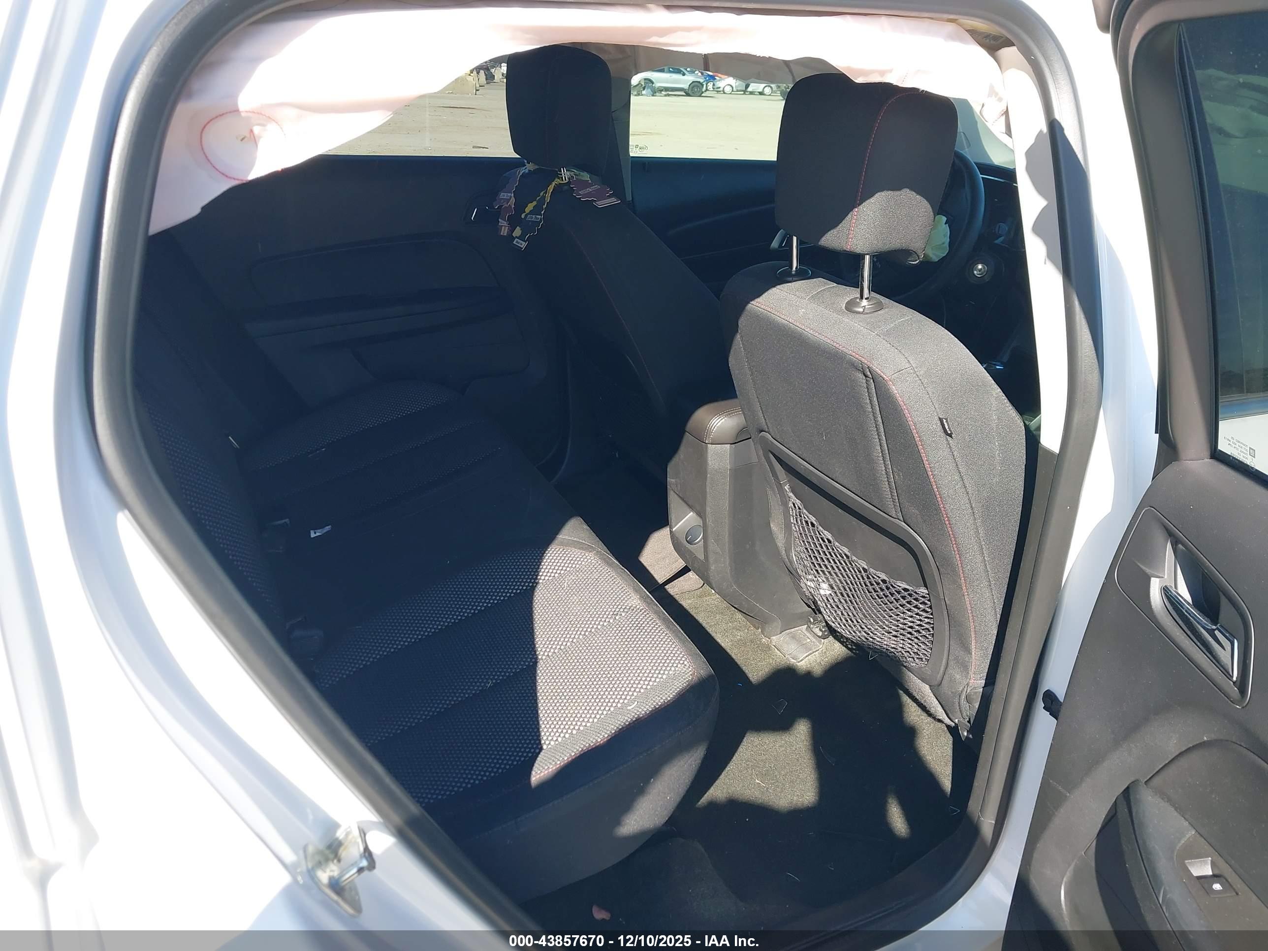 GMC TERRAIN image 8
