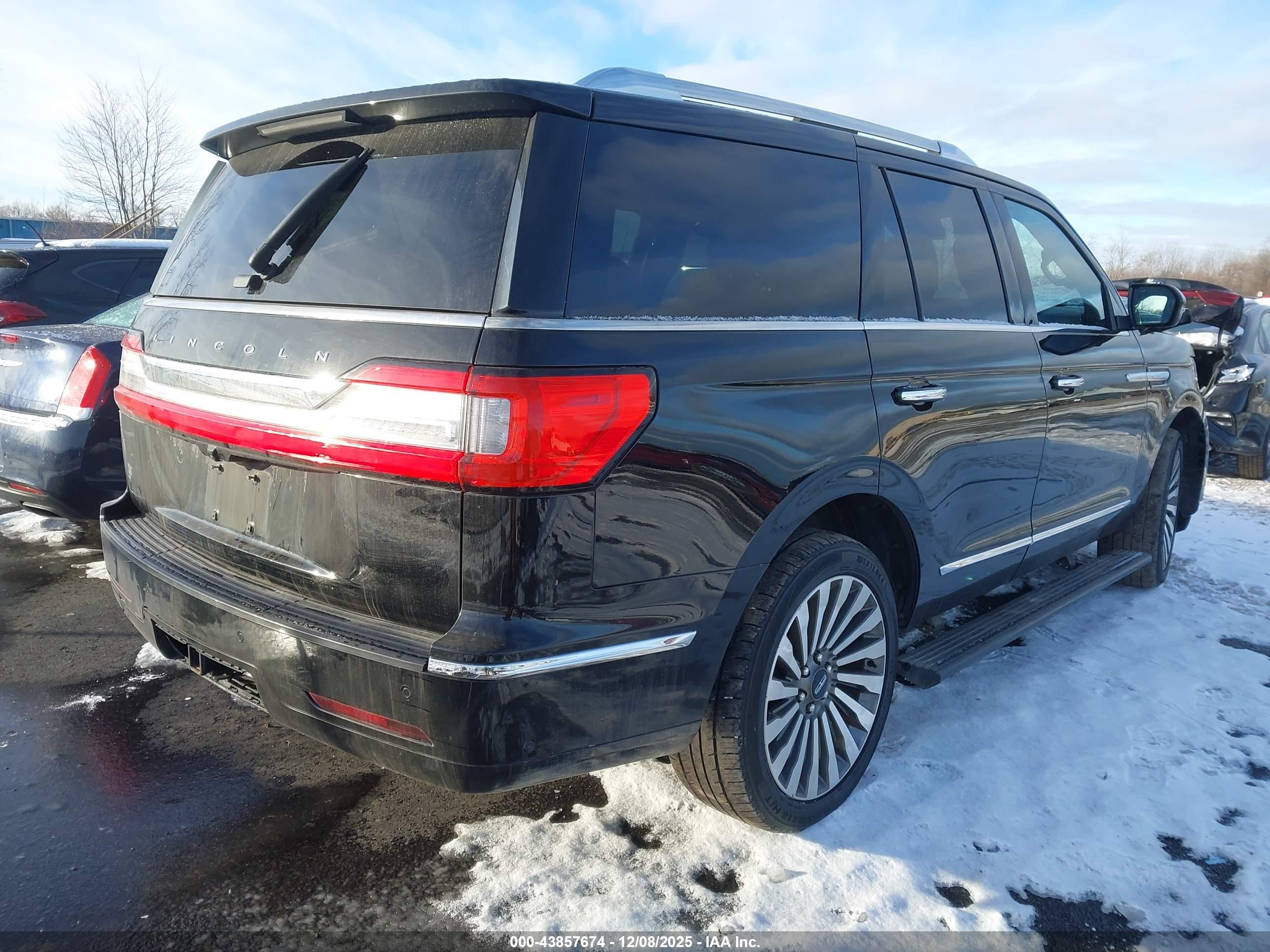 LINCOLN NAVIGATOR image 4
