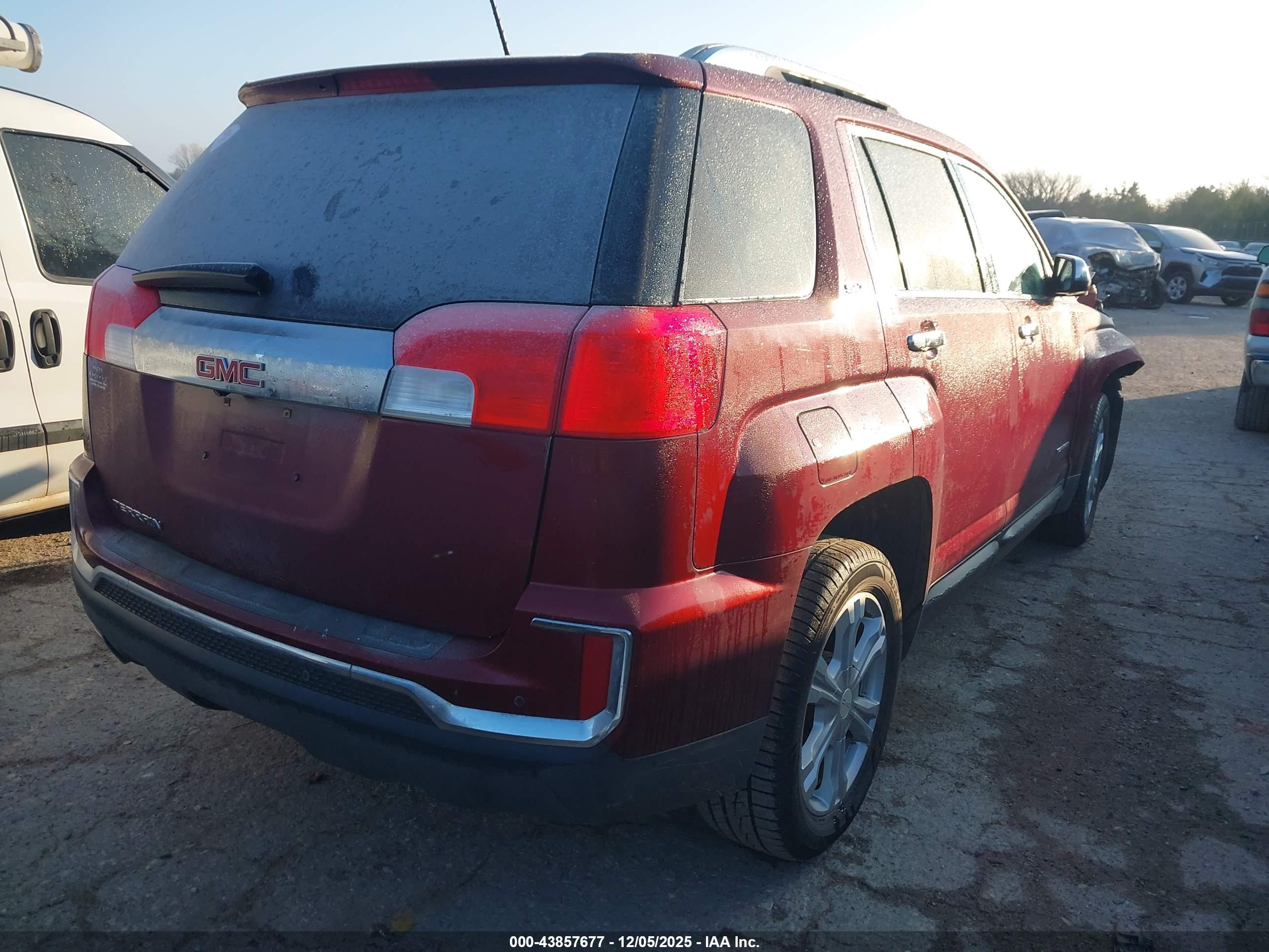 GMC TERRAIN image 4