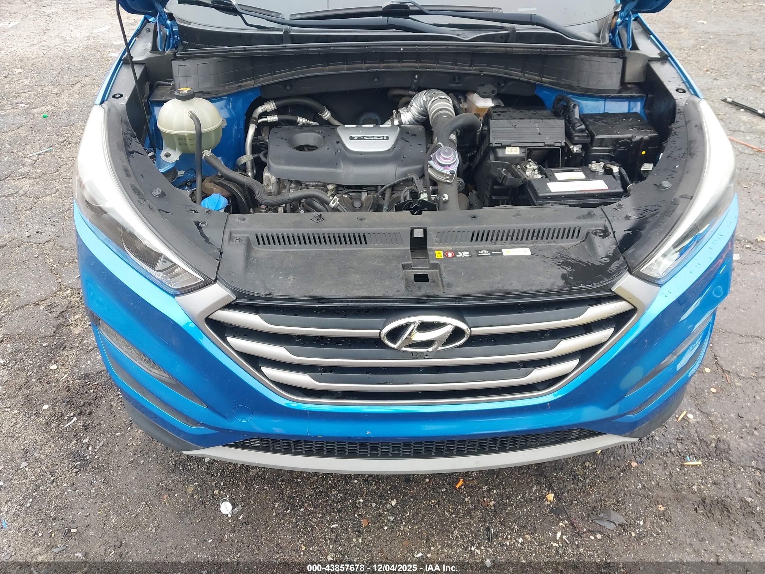 HYUNDAI TUCSON image 10