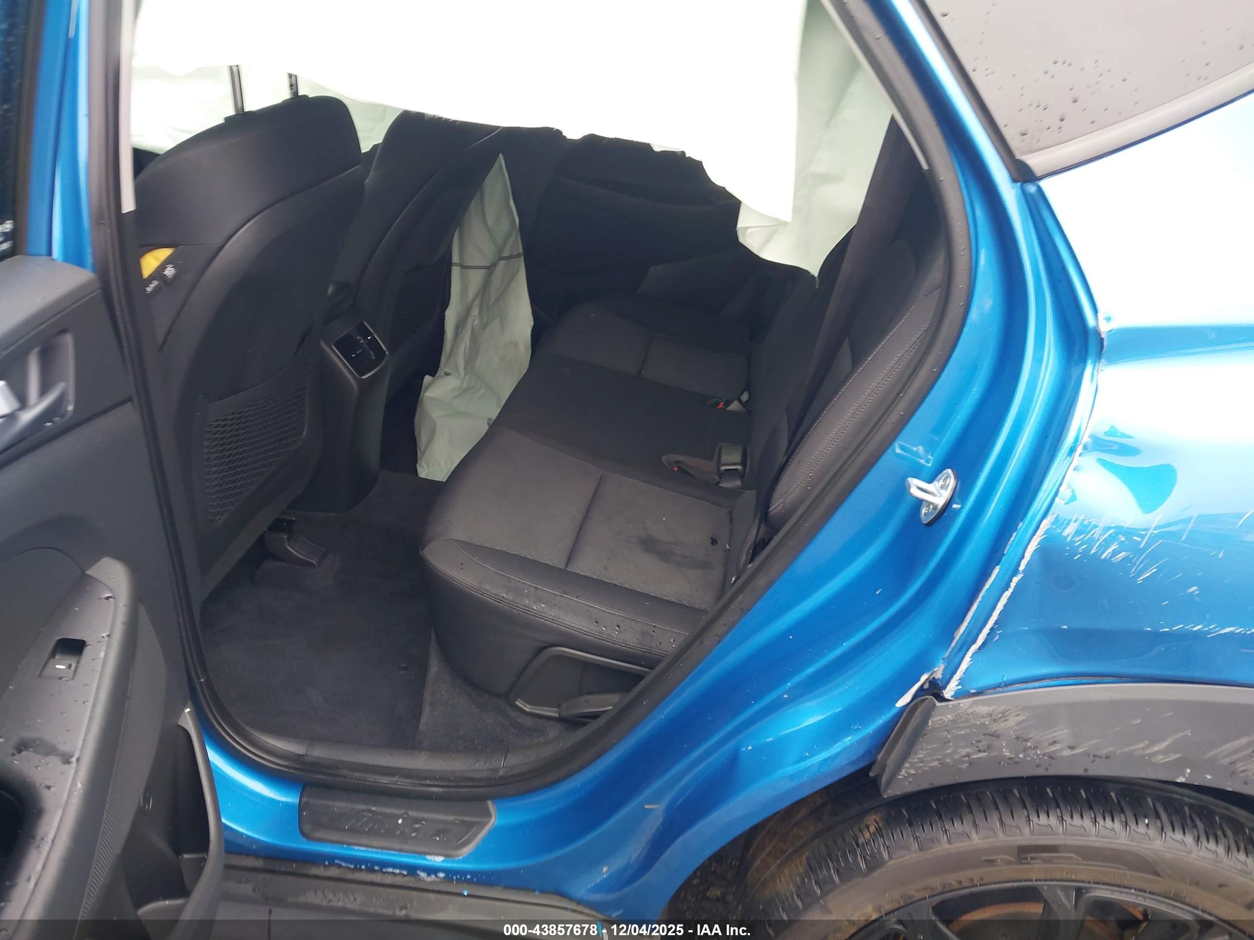 HYUNDAI TUCSON image 8