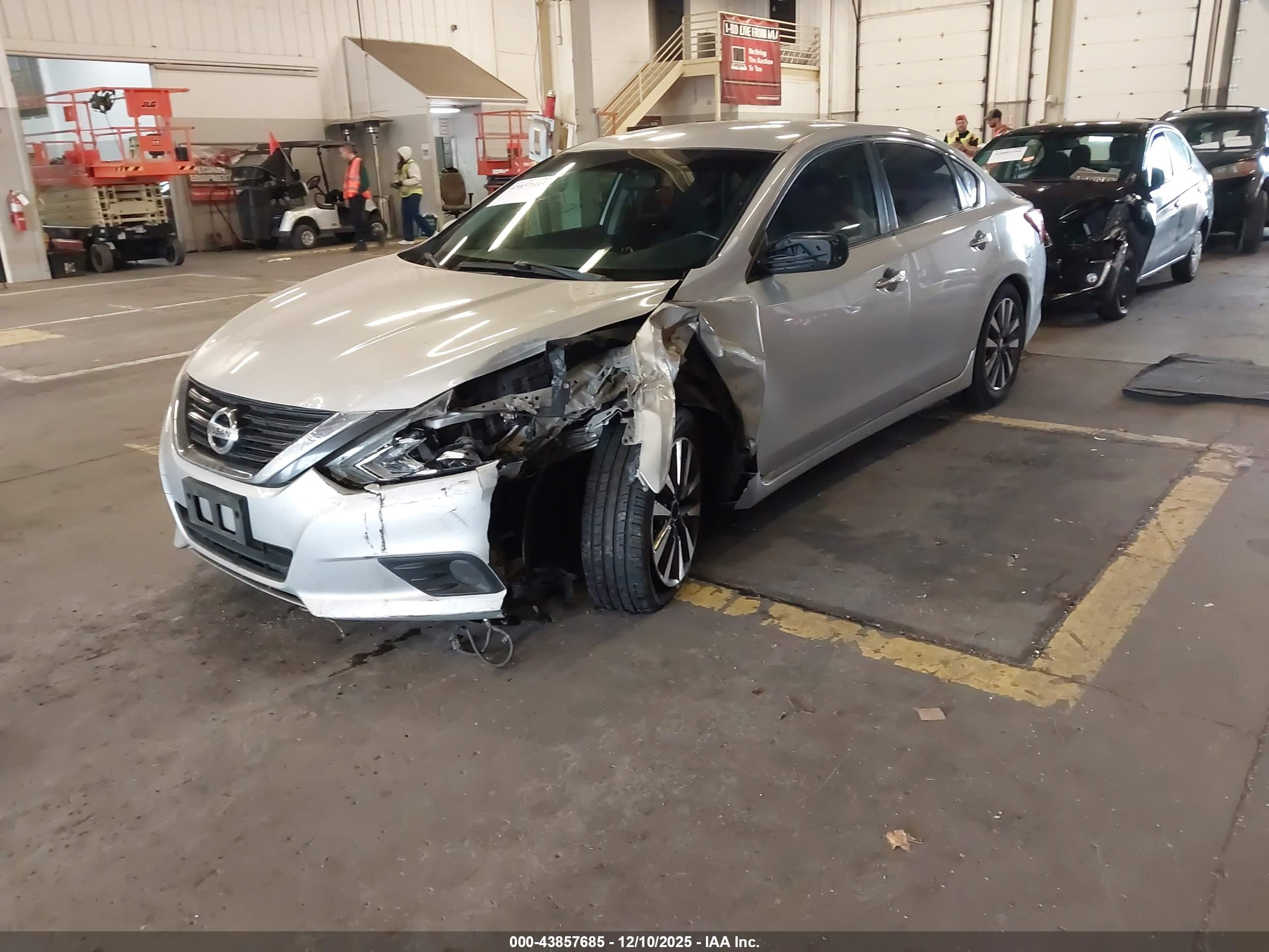 NISSAN ALTIMA image 2