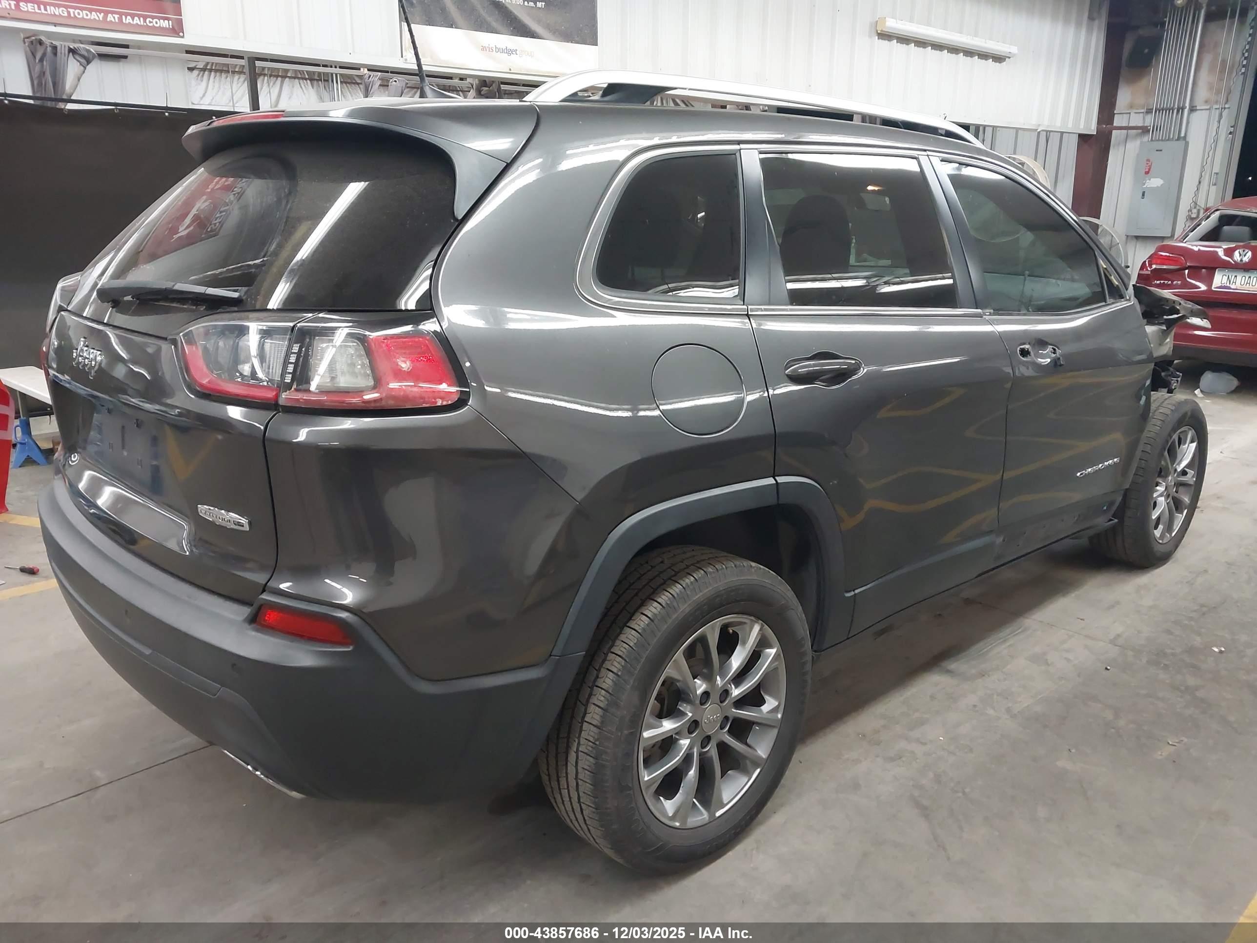 JEEP CHEROKEE image 4