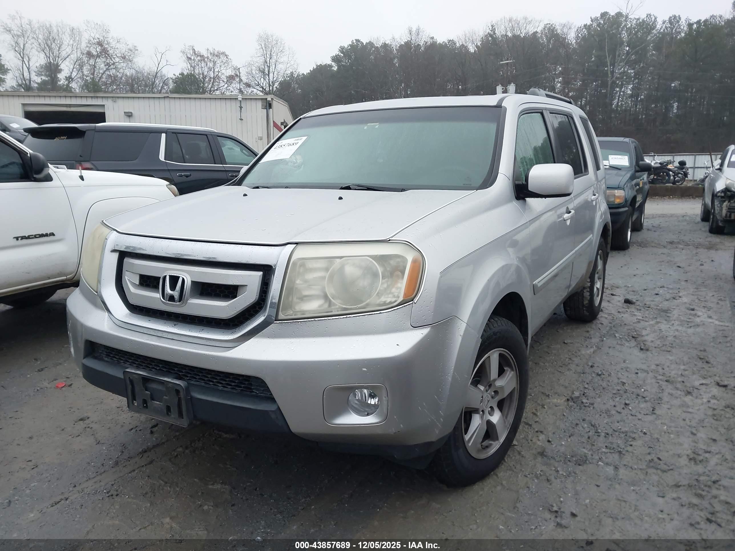 HONDA PILOT image 2