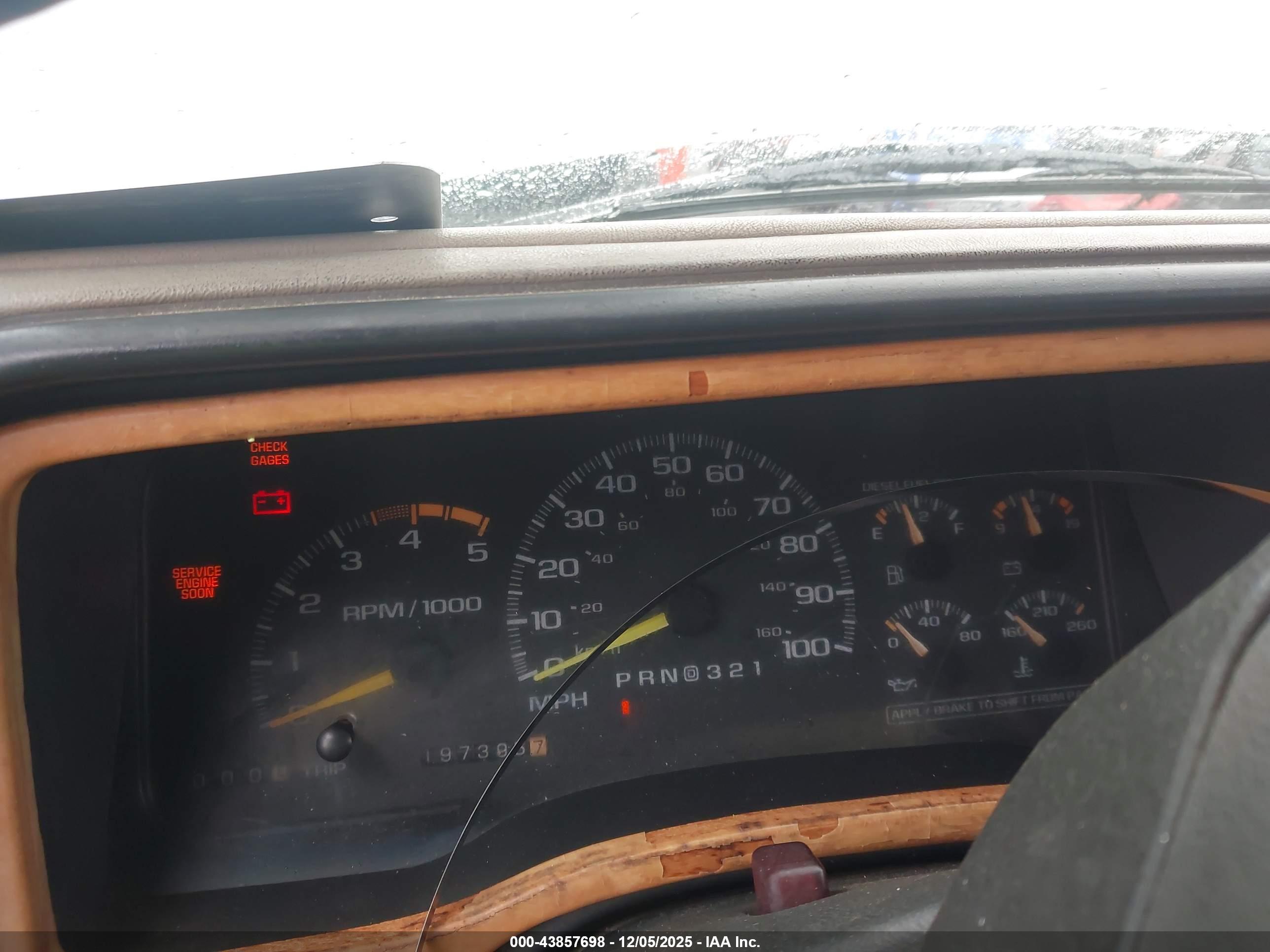 CHEVROLET C3500 image 7