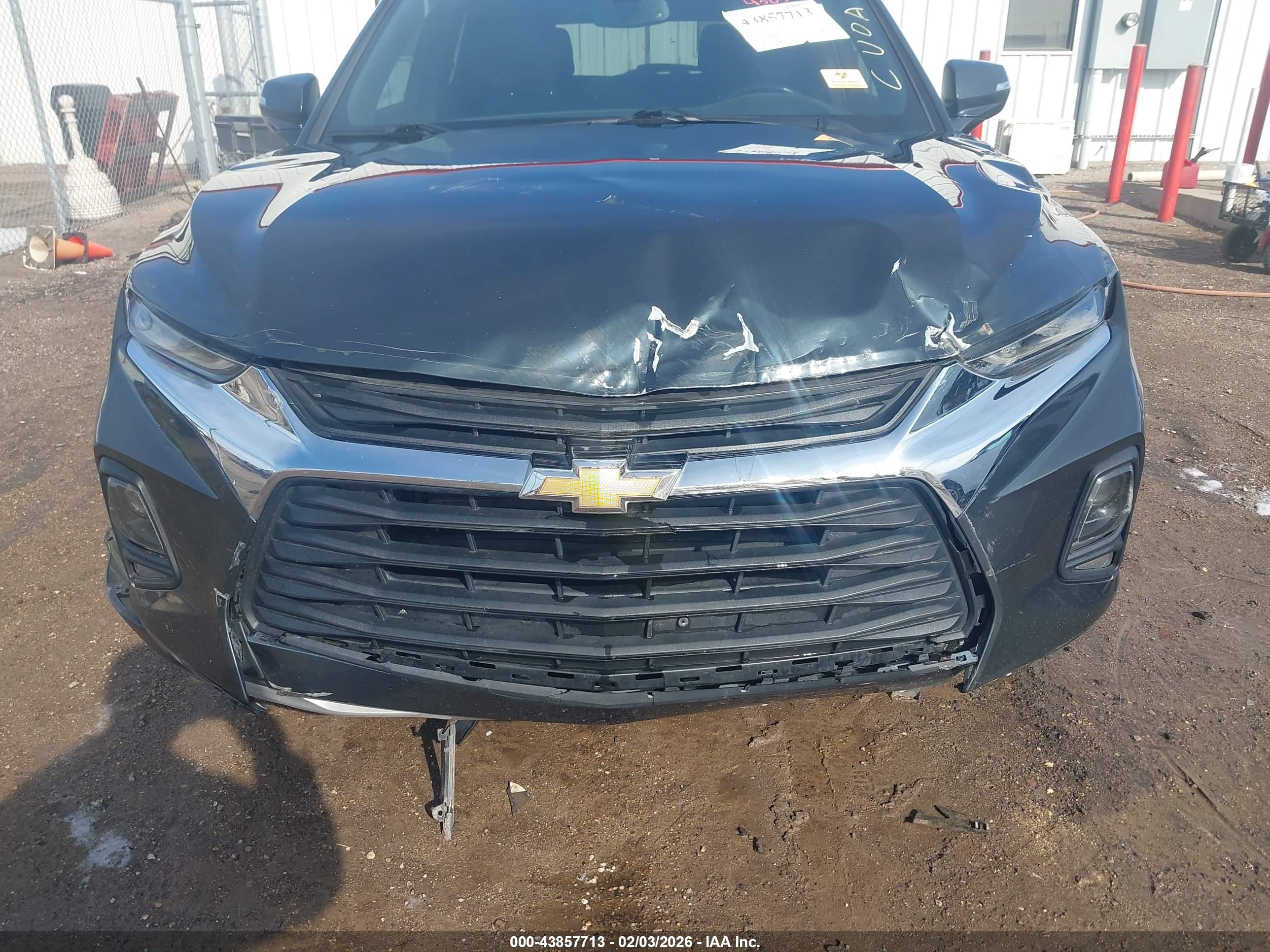 CHEVROLET BLAZER image 6