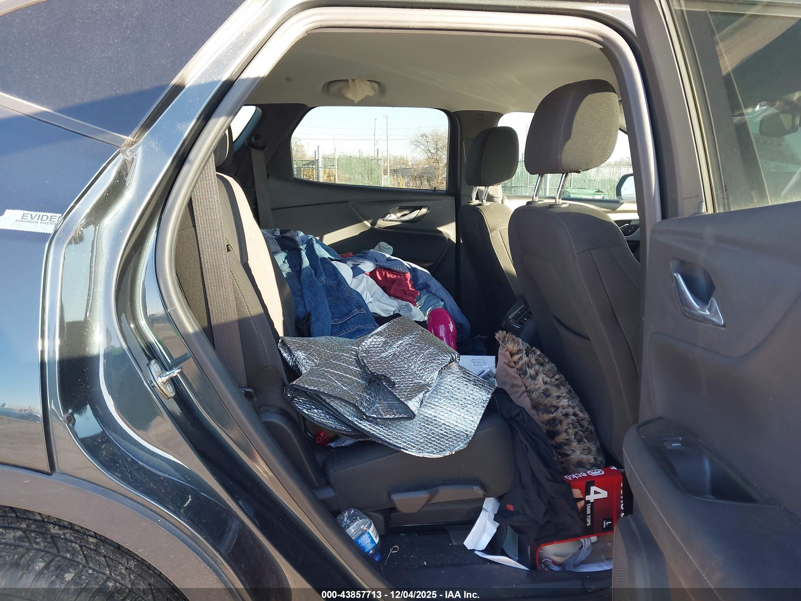 CHEVROLET BLAZER image 8