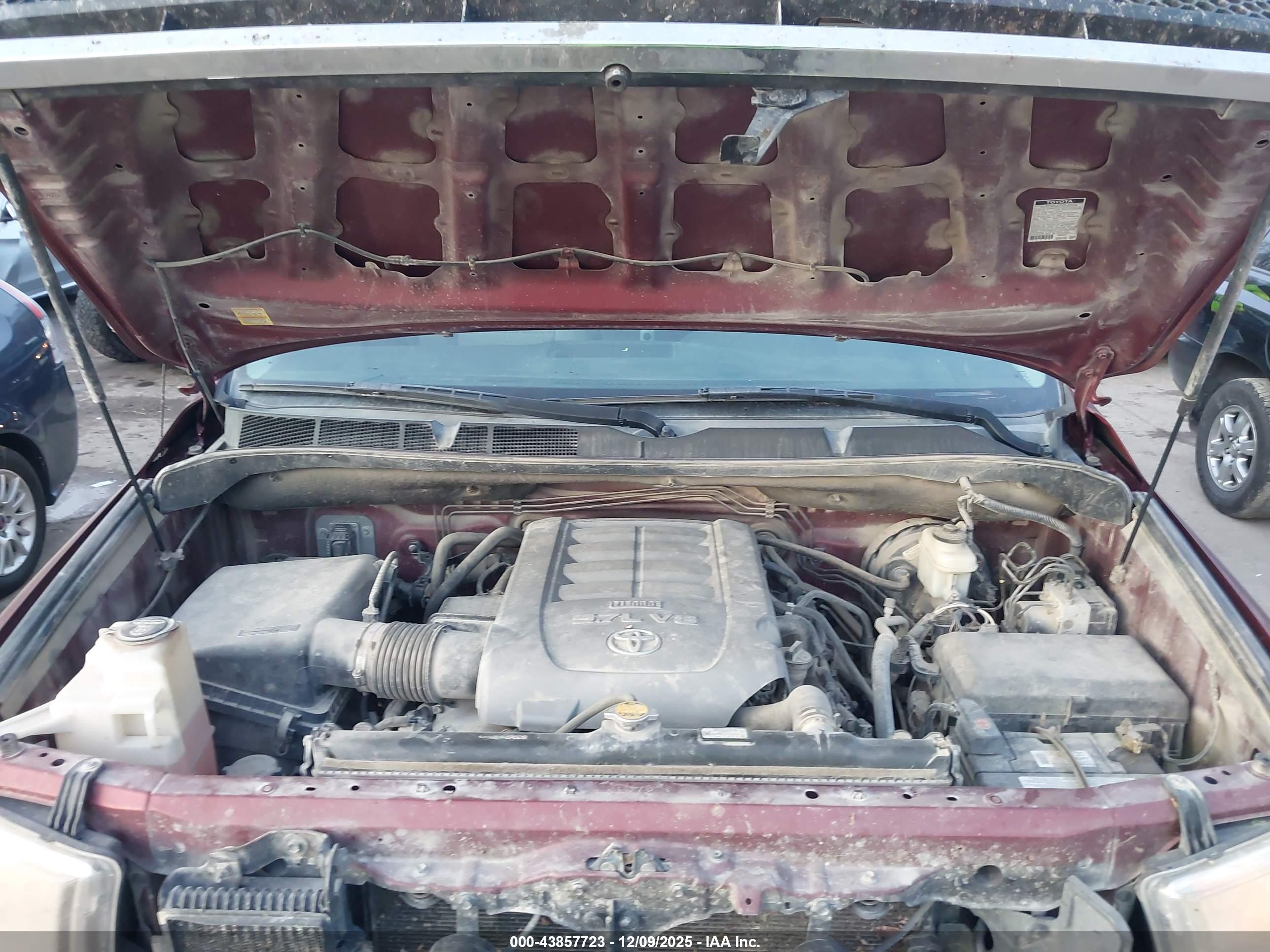 TOYOTA TUNDRA image 10