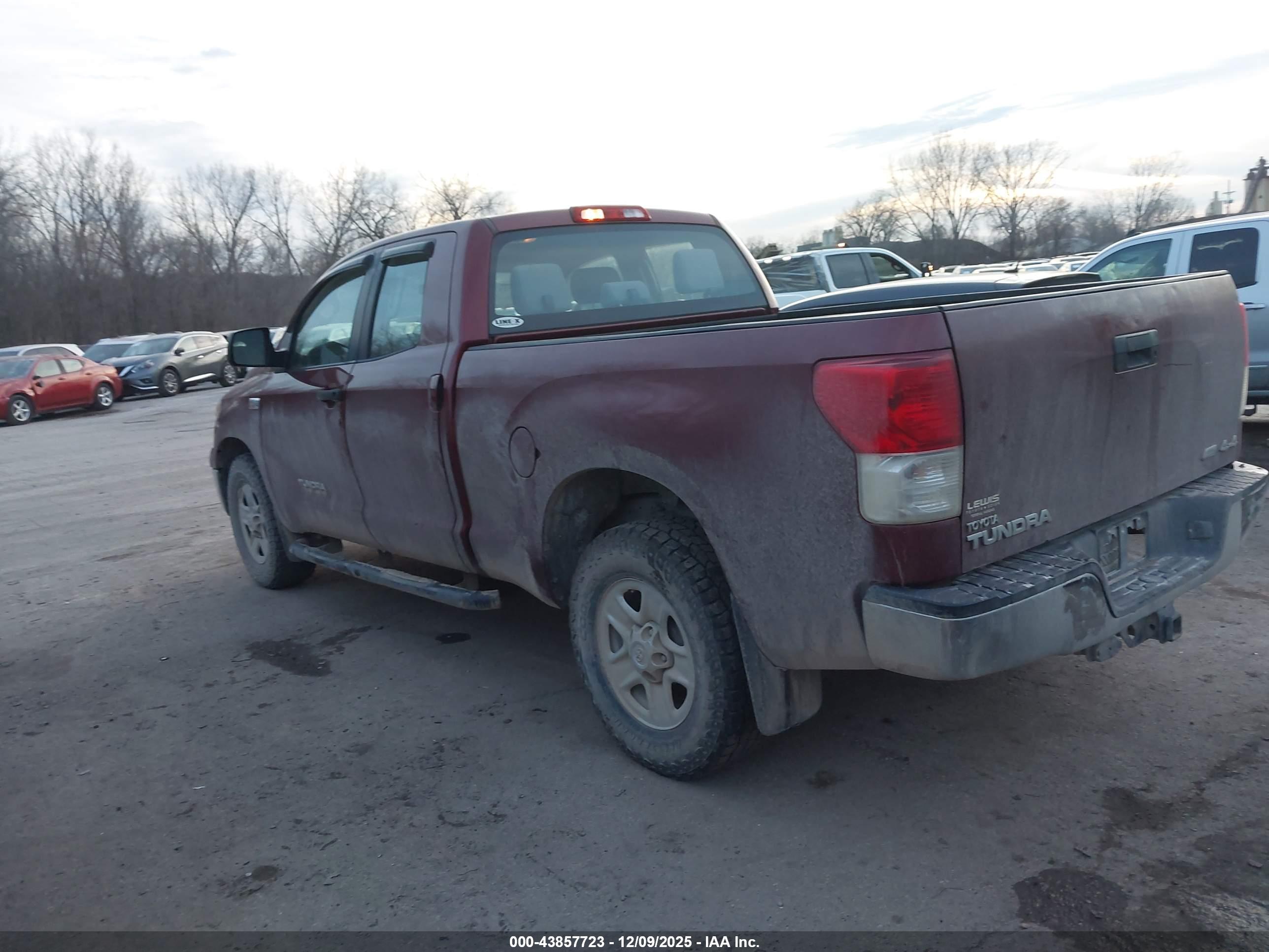 TOYOTA TUNDRA image 3