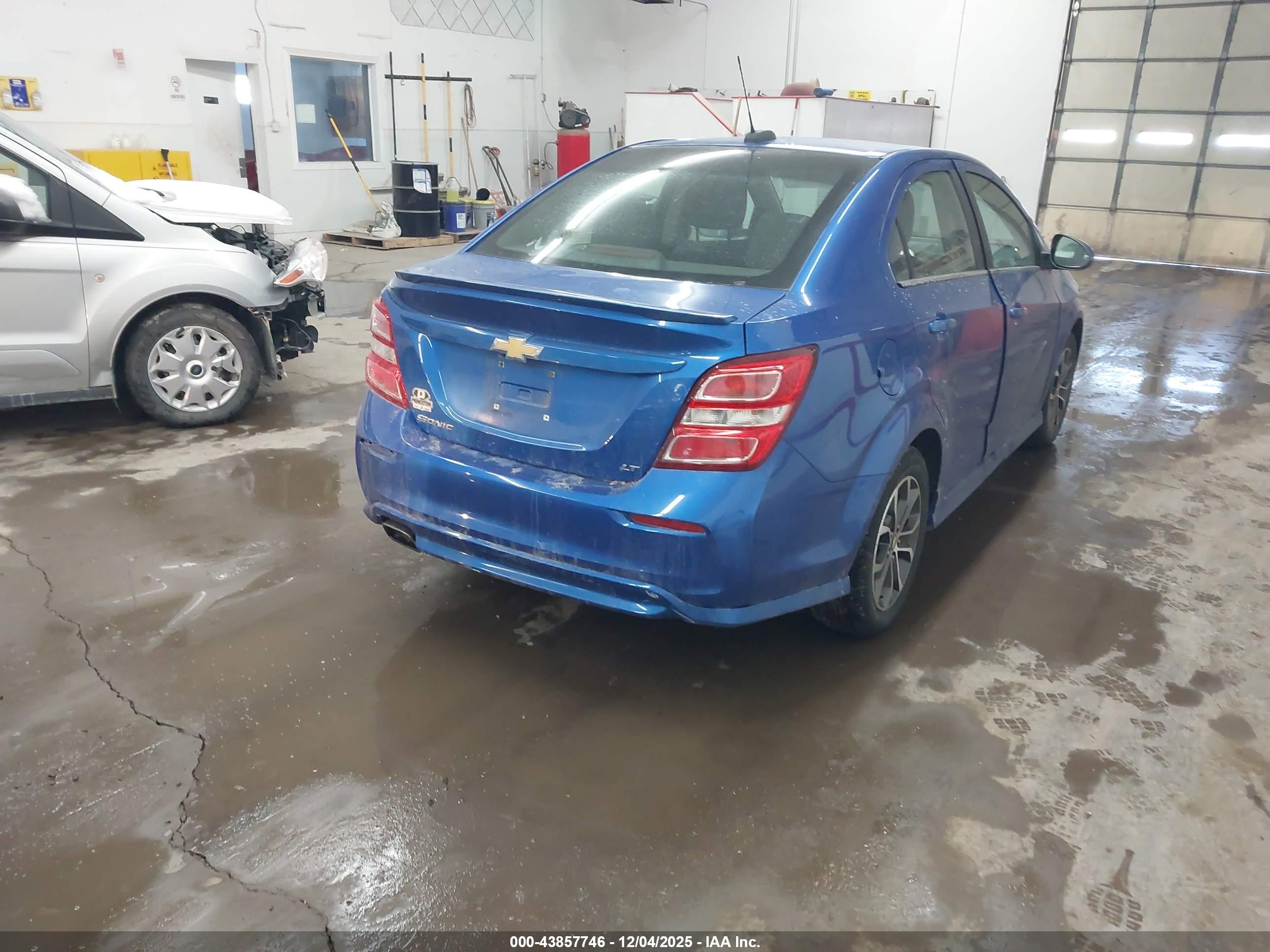 CHEVROLET SONIC image 4
