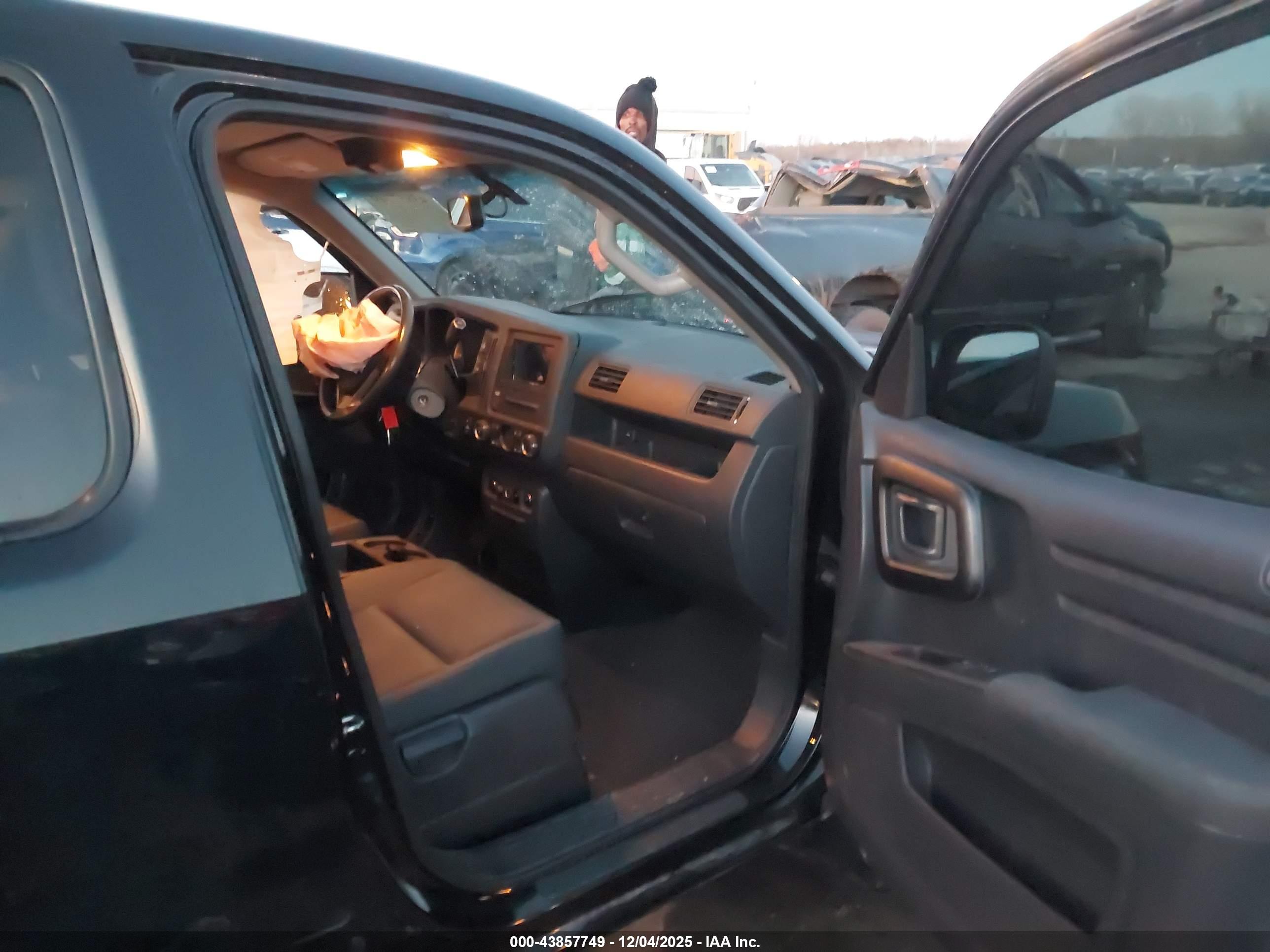 HONDA RIDGELINE image 5