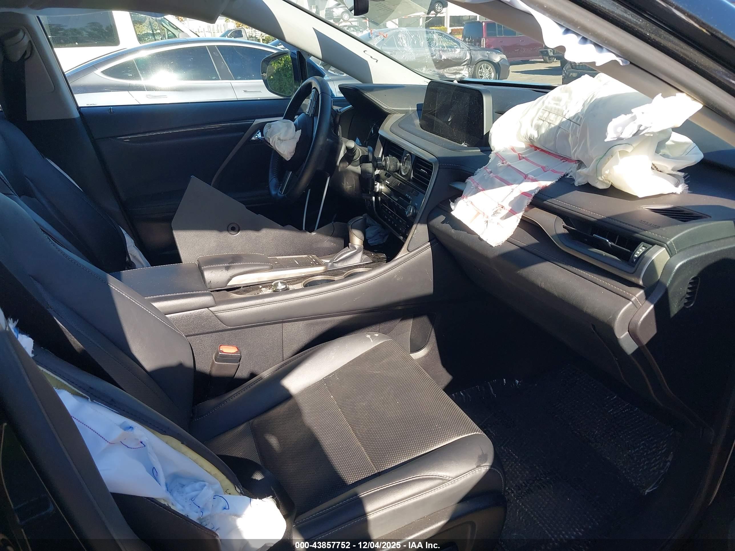 LEXUS RX image 5