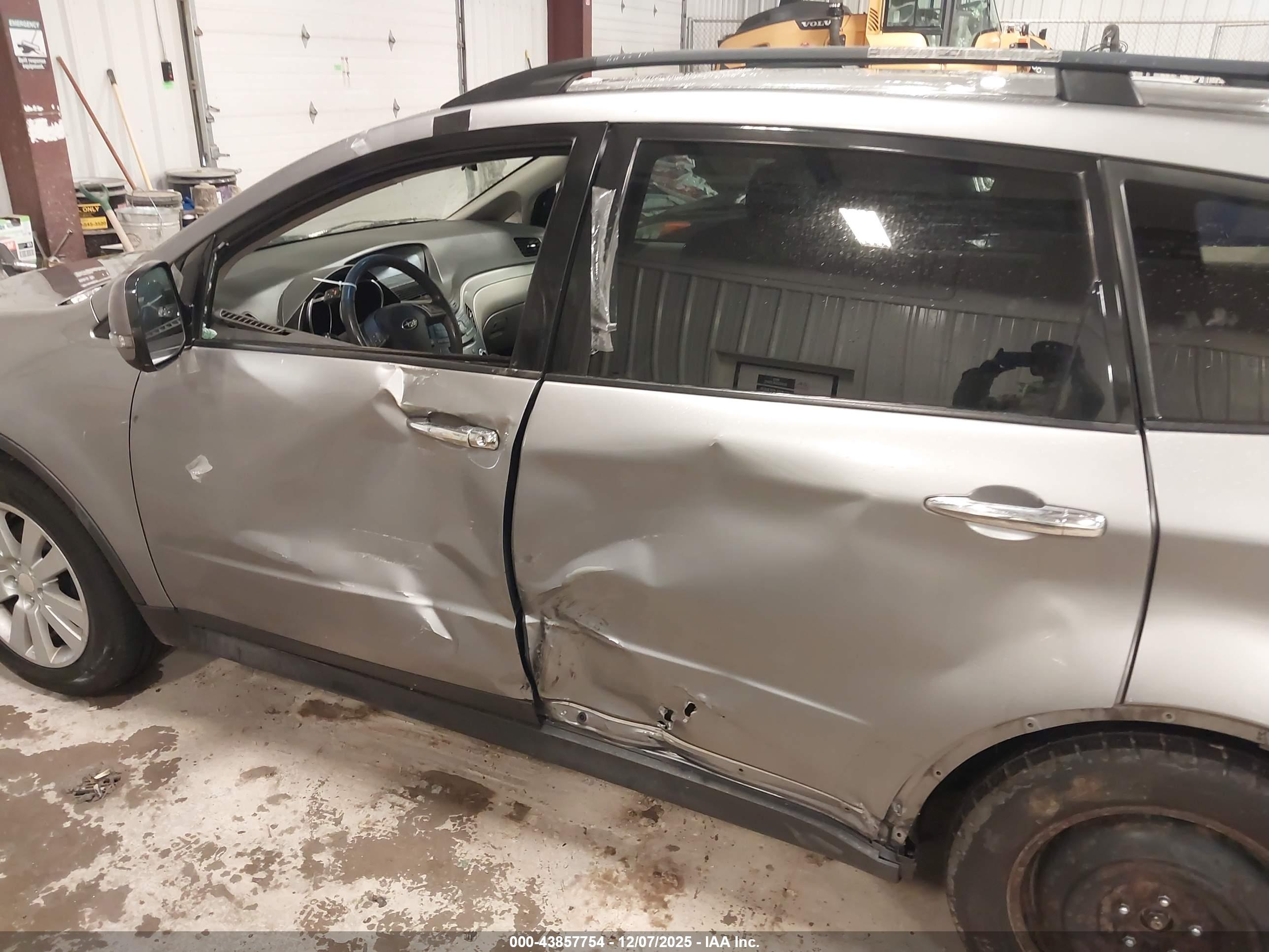 SUBARU TRIBECA image 6