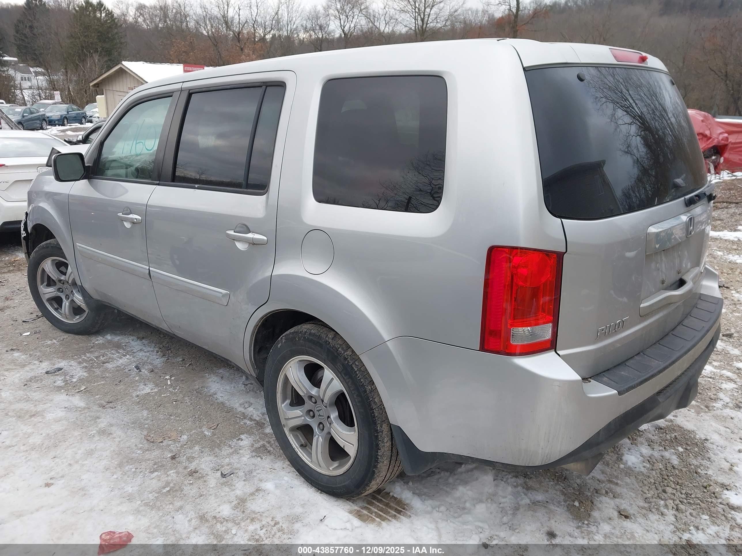 HONDA PILOT image 3