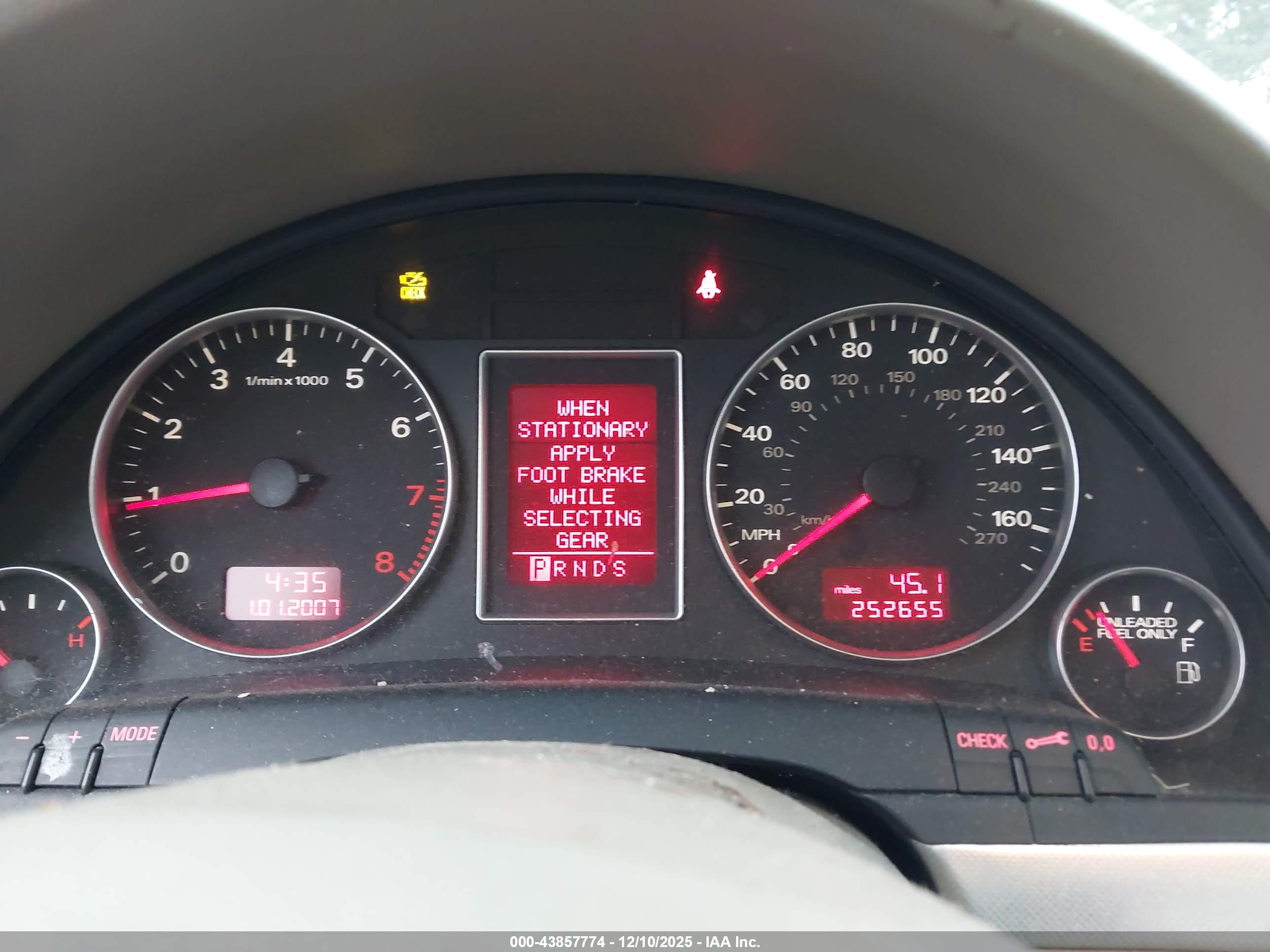 AUDI A4 image 7
