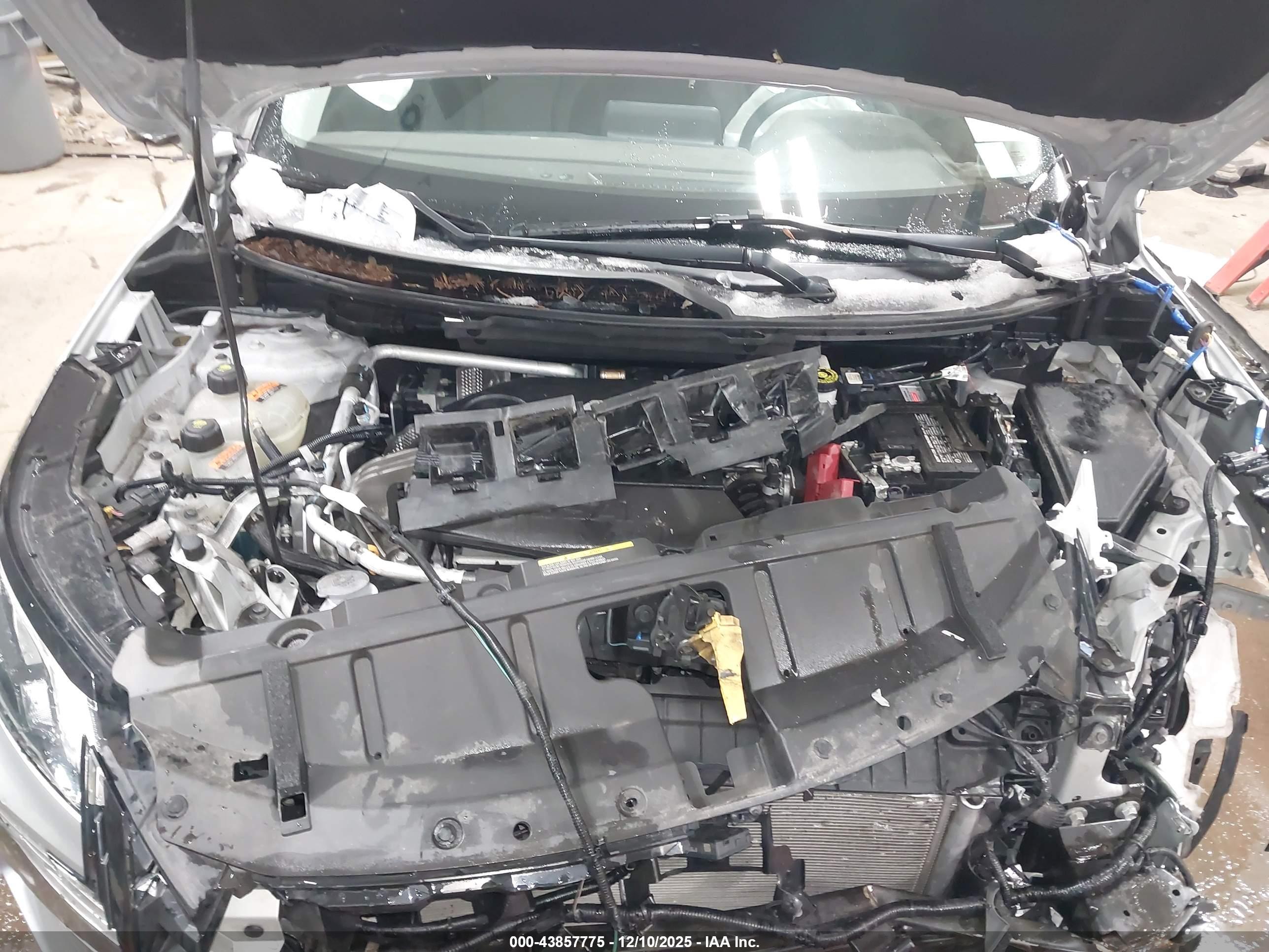 NISSAN ROGUE image 10