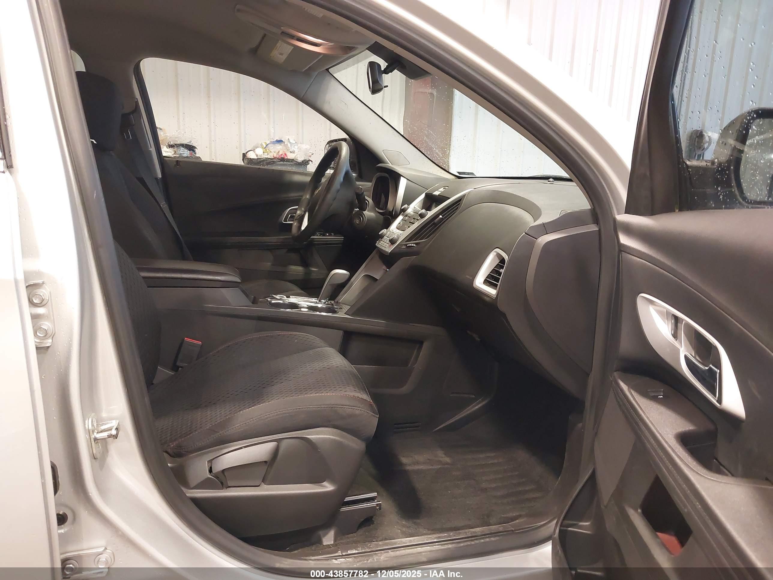CHEVROLET EQUINOX image 5