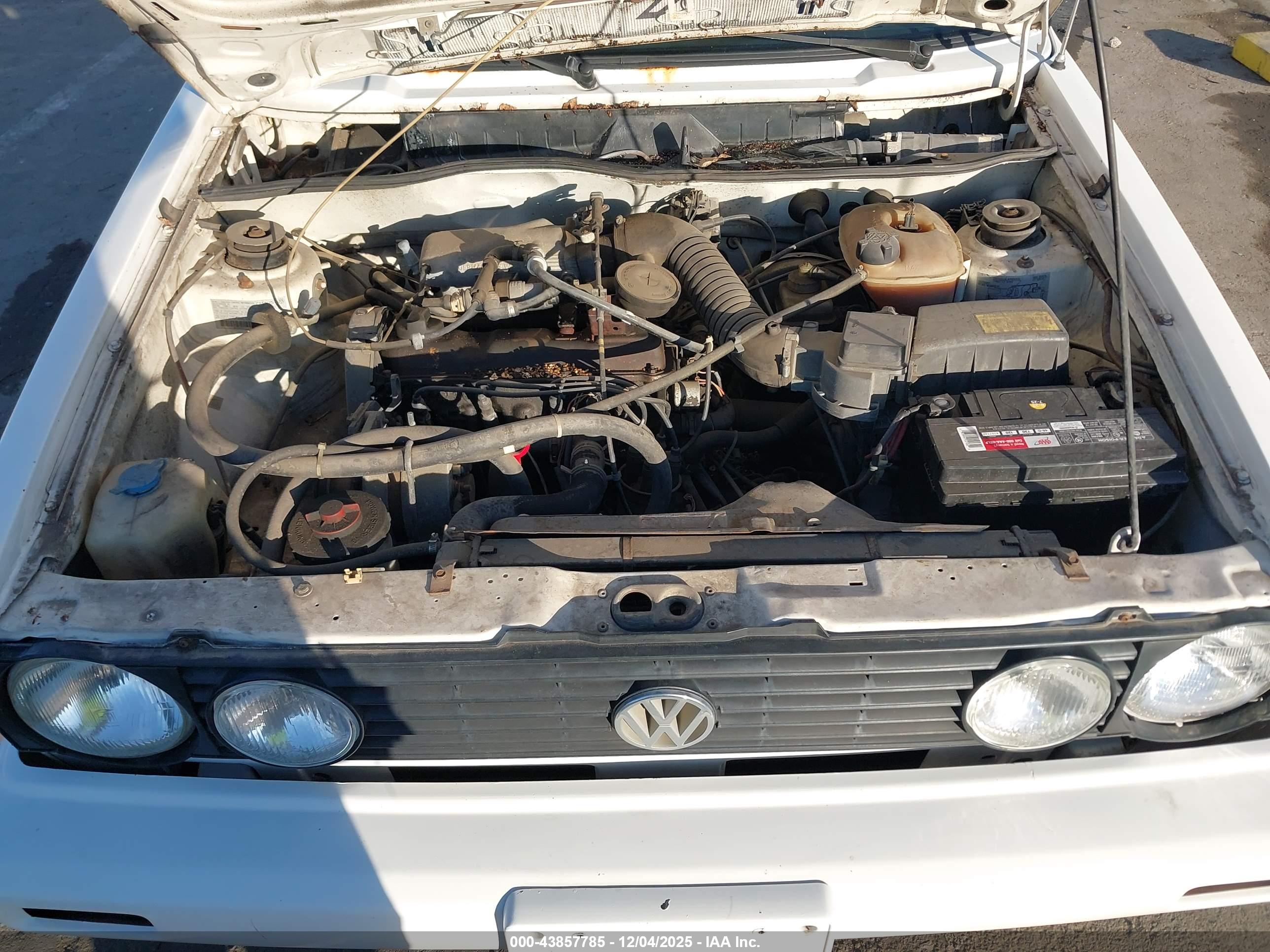 VOLKSWAGEN CABRIOLET image 10
