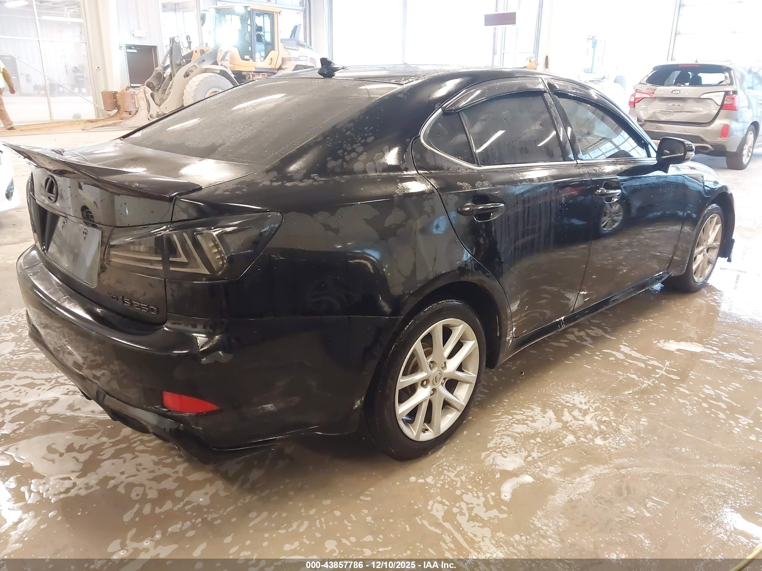 LEXUS IS image 4