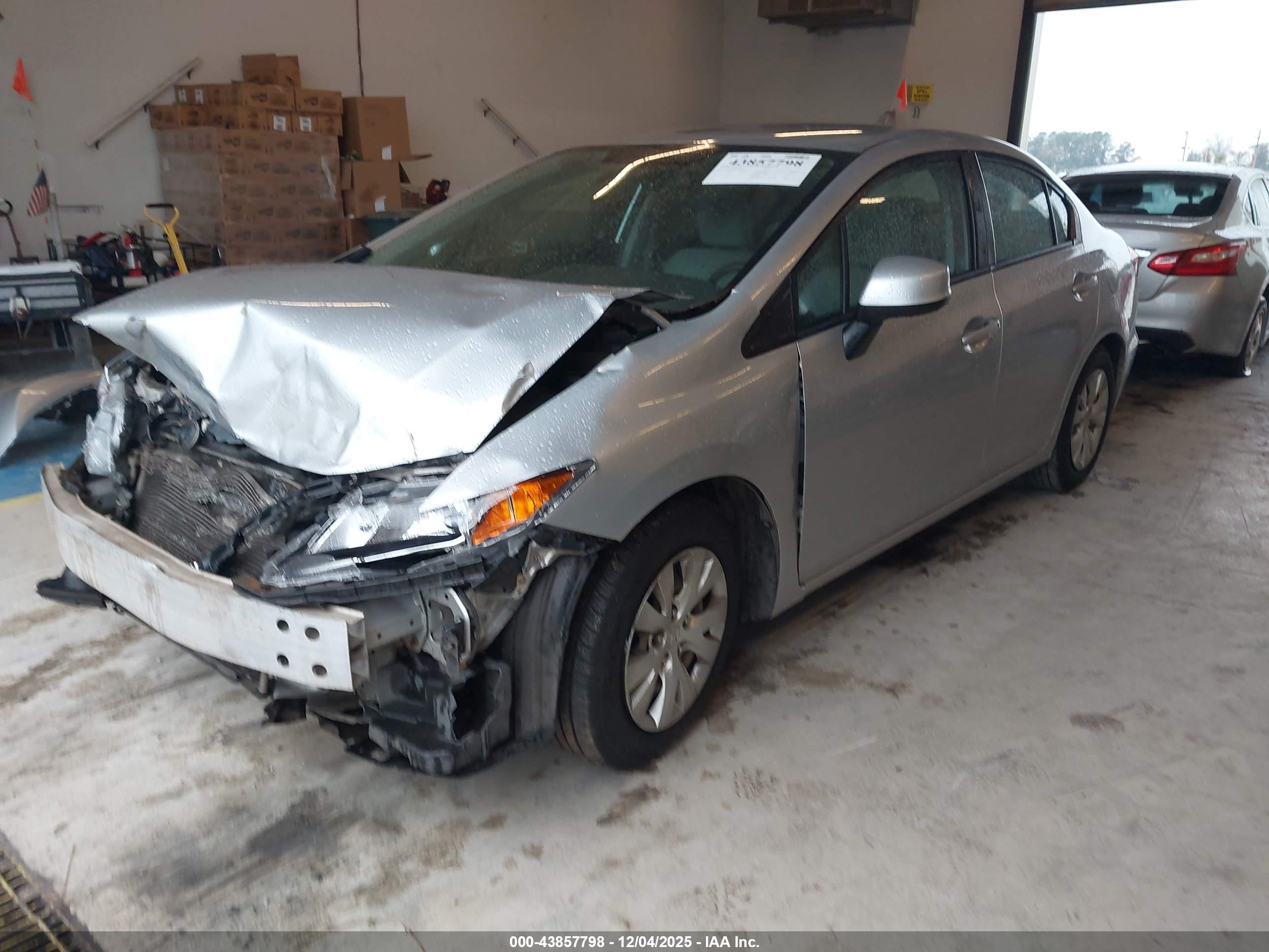 HONDA CIVIC image 2