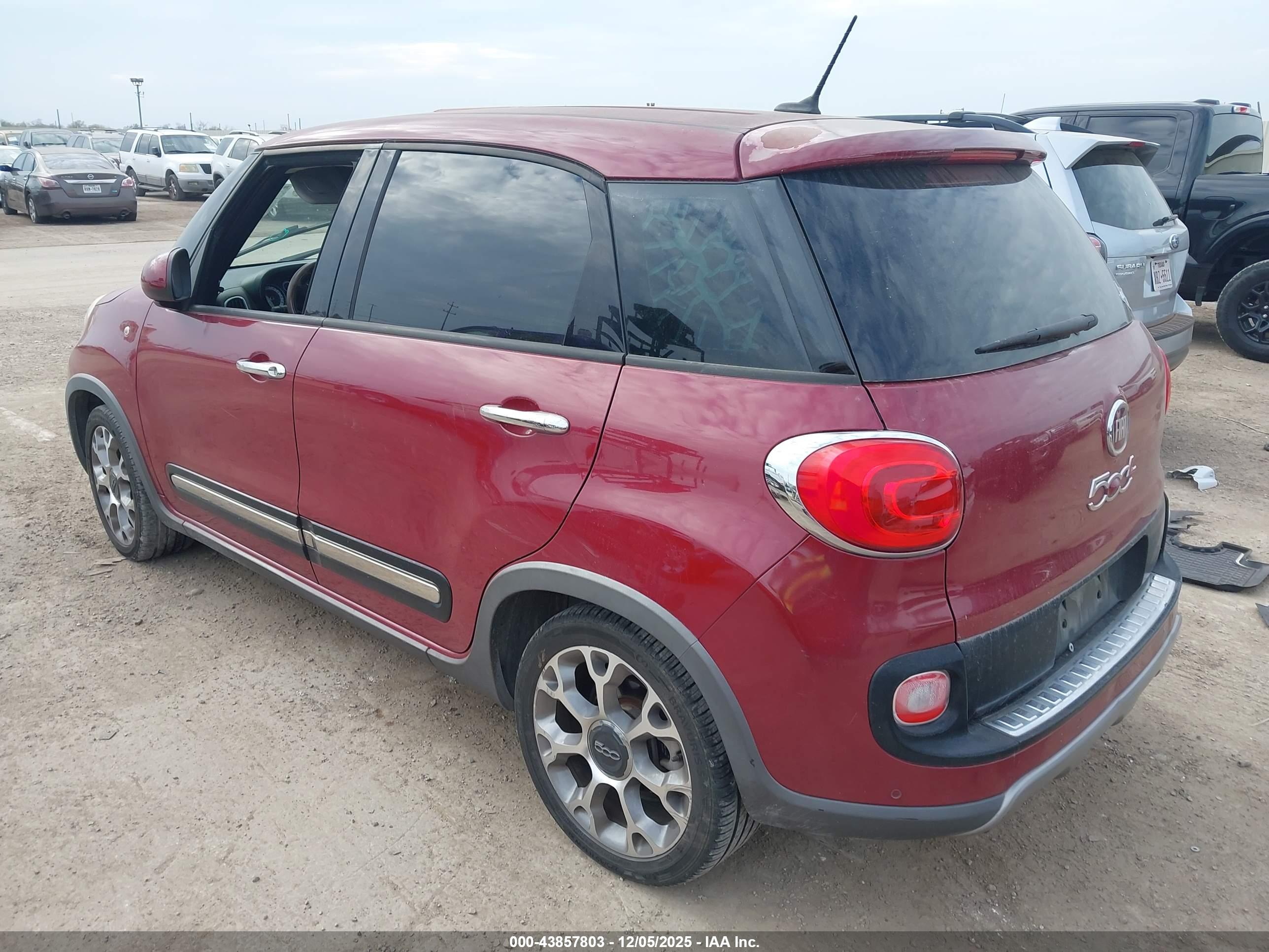 FIAT 500L image 3