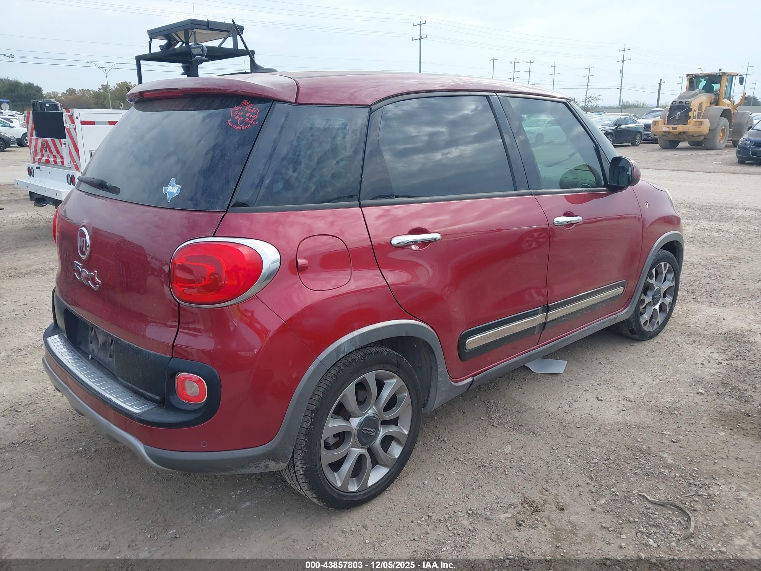 FIAT 500L image 4