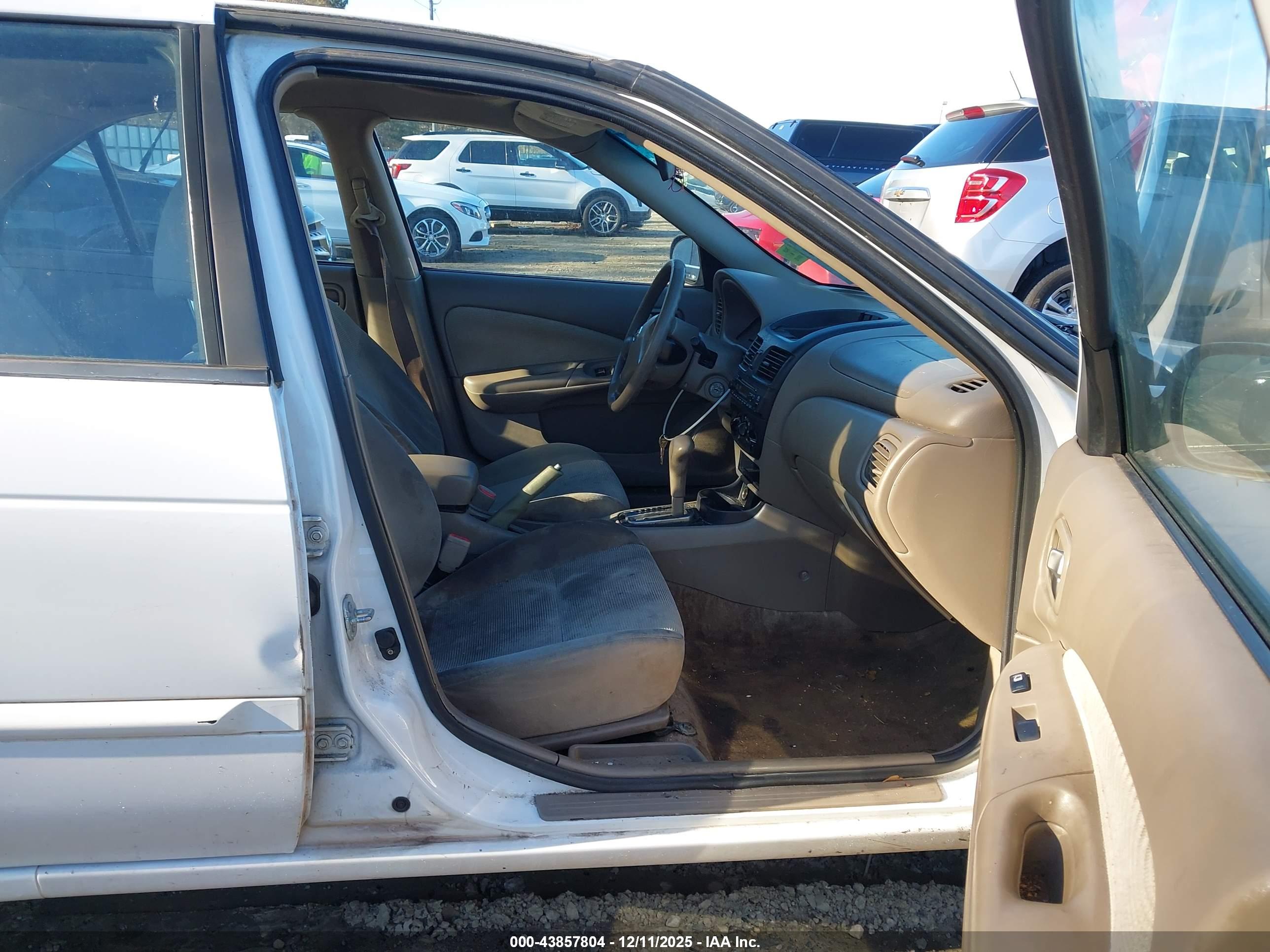 NISSAN SENTRA image 5