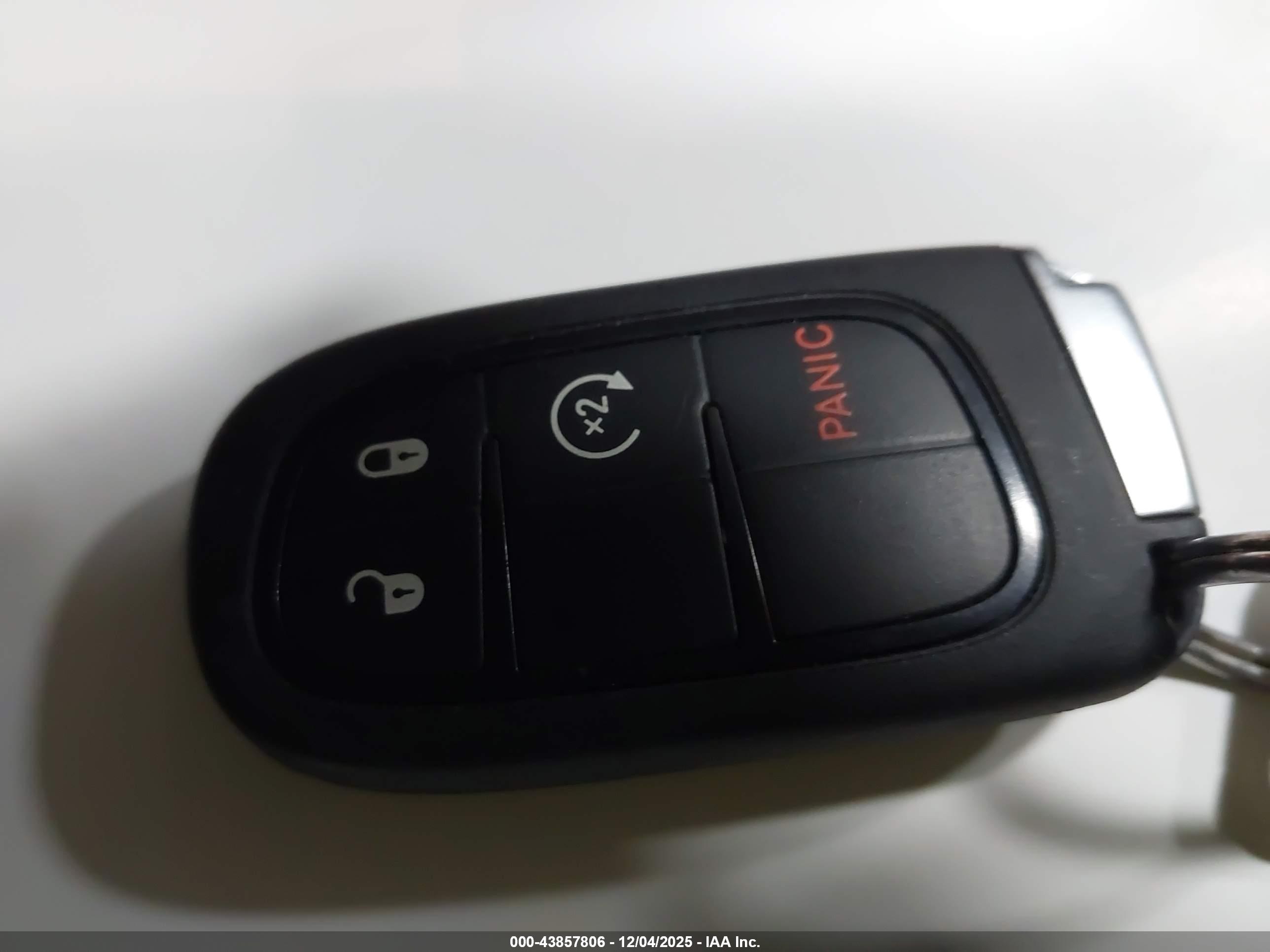 JEEP CHEROKEE image 11