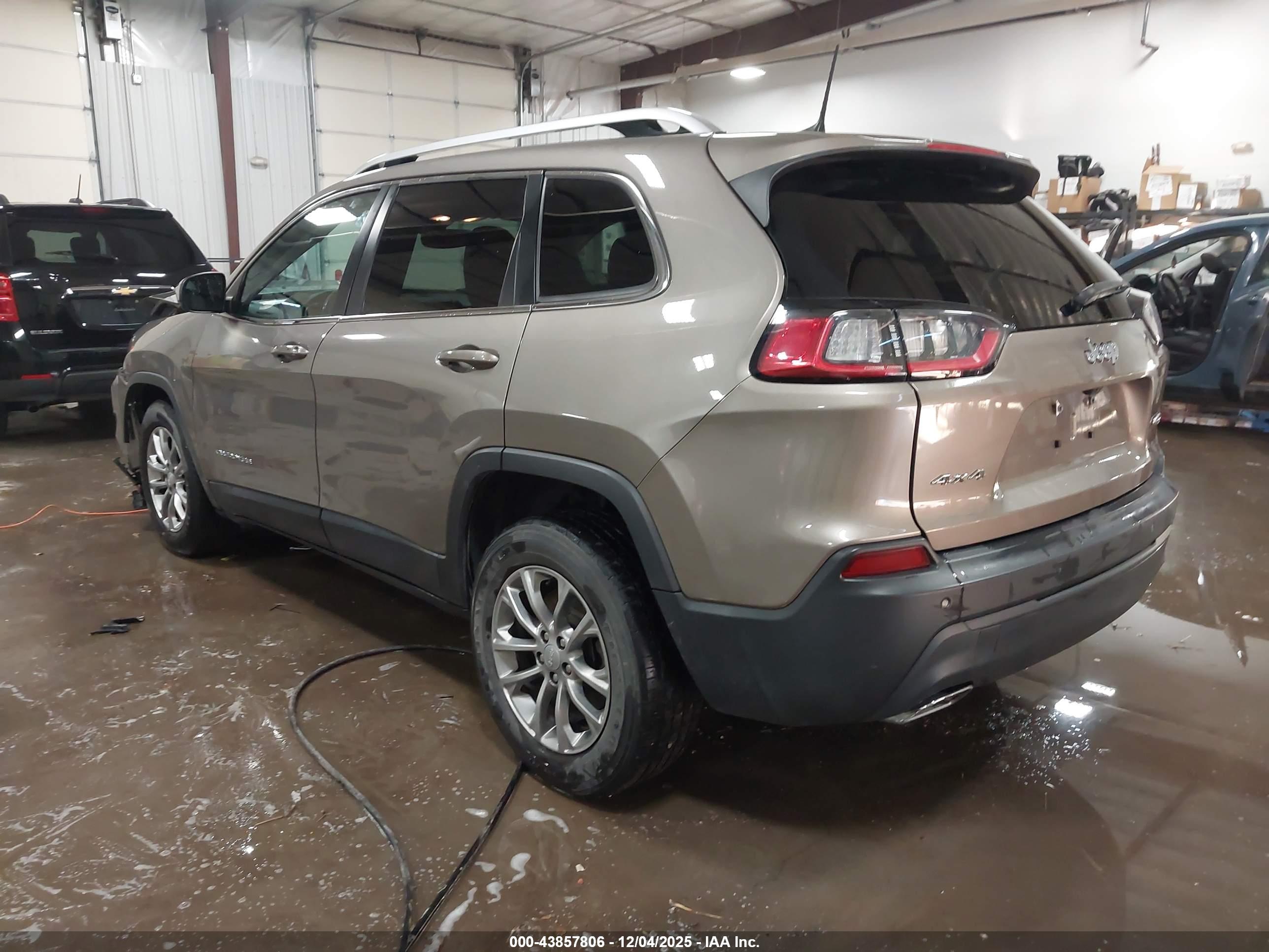 JEEP CHEROKEE image 3
