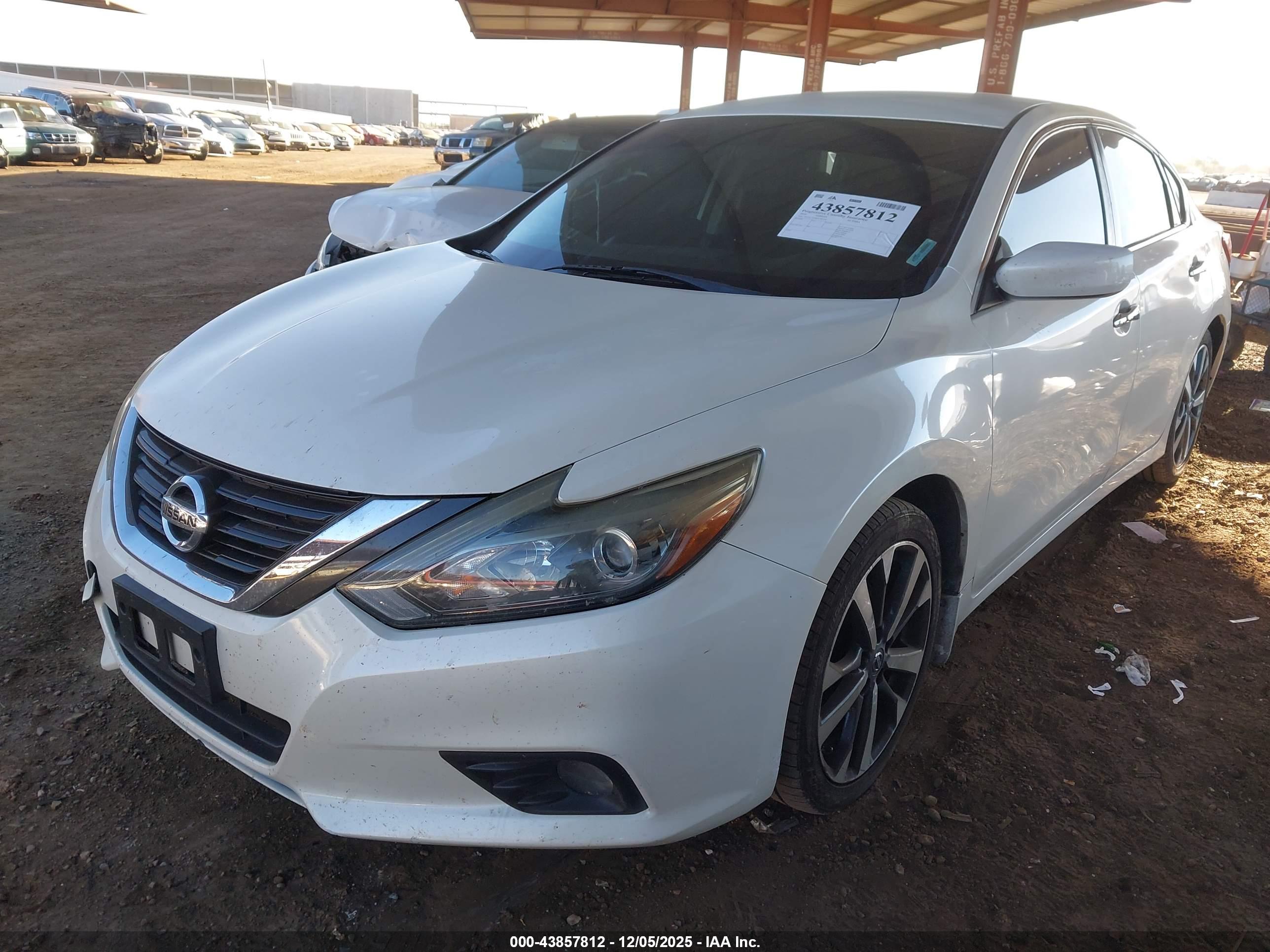 NISSAN ALTIMA image 2