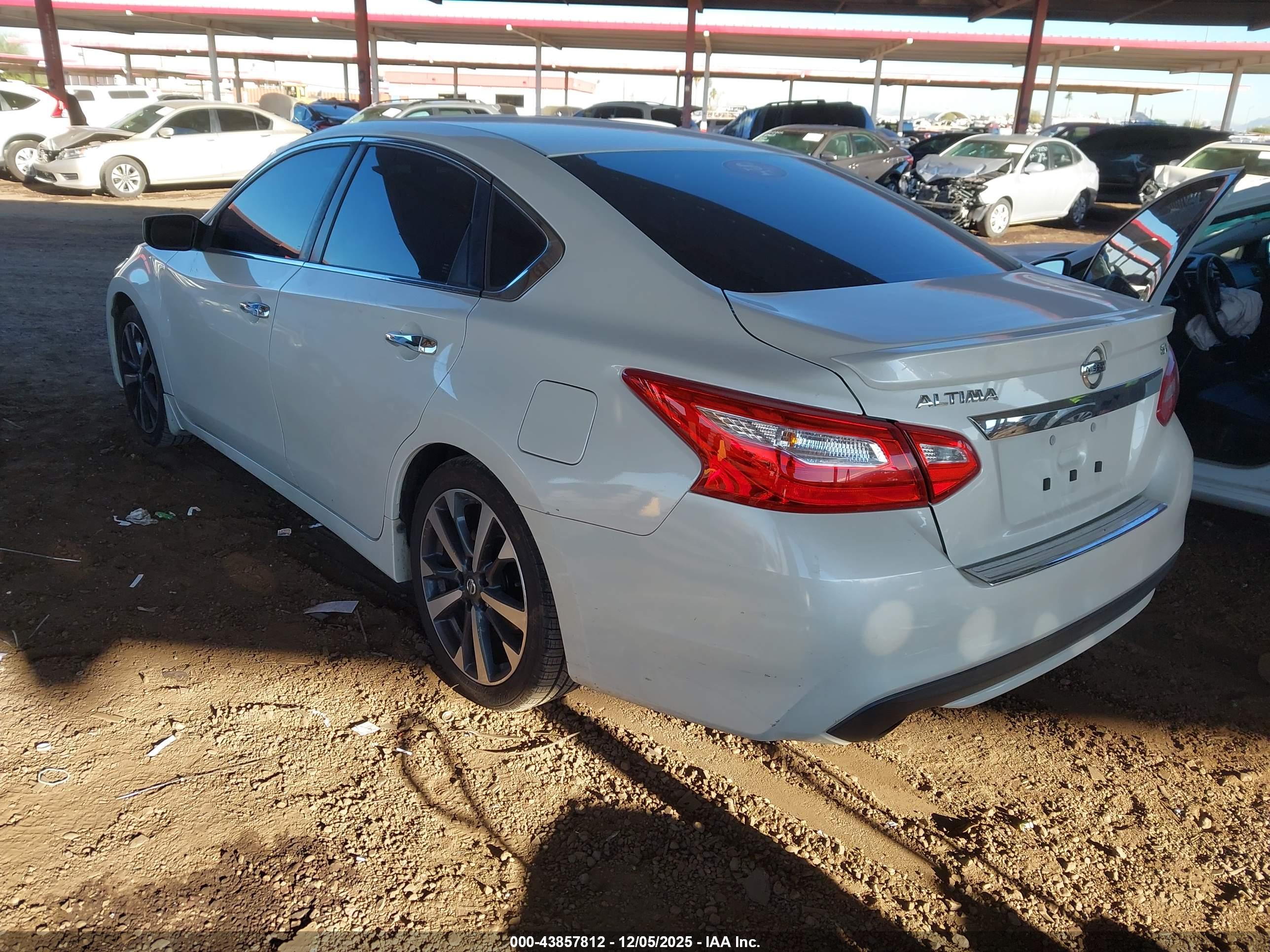 NISSAN ALTIMA image 3