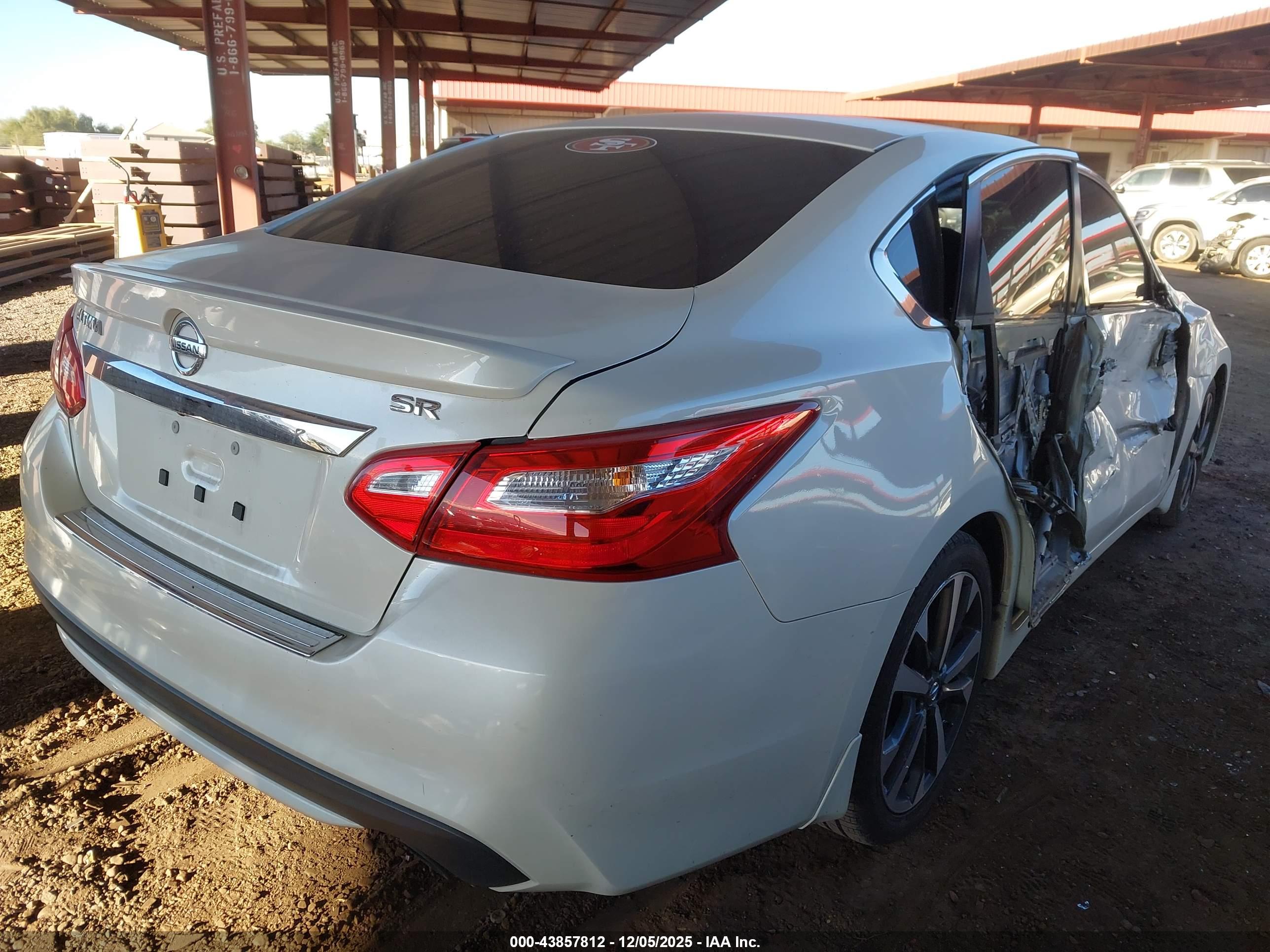 NISSAN ALTIMA image 4