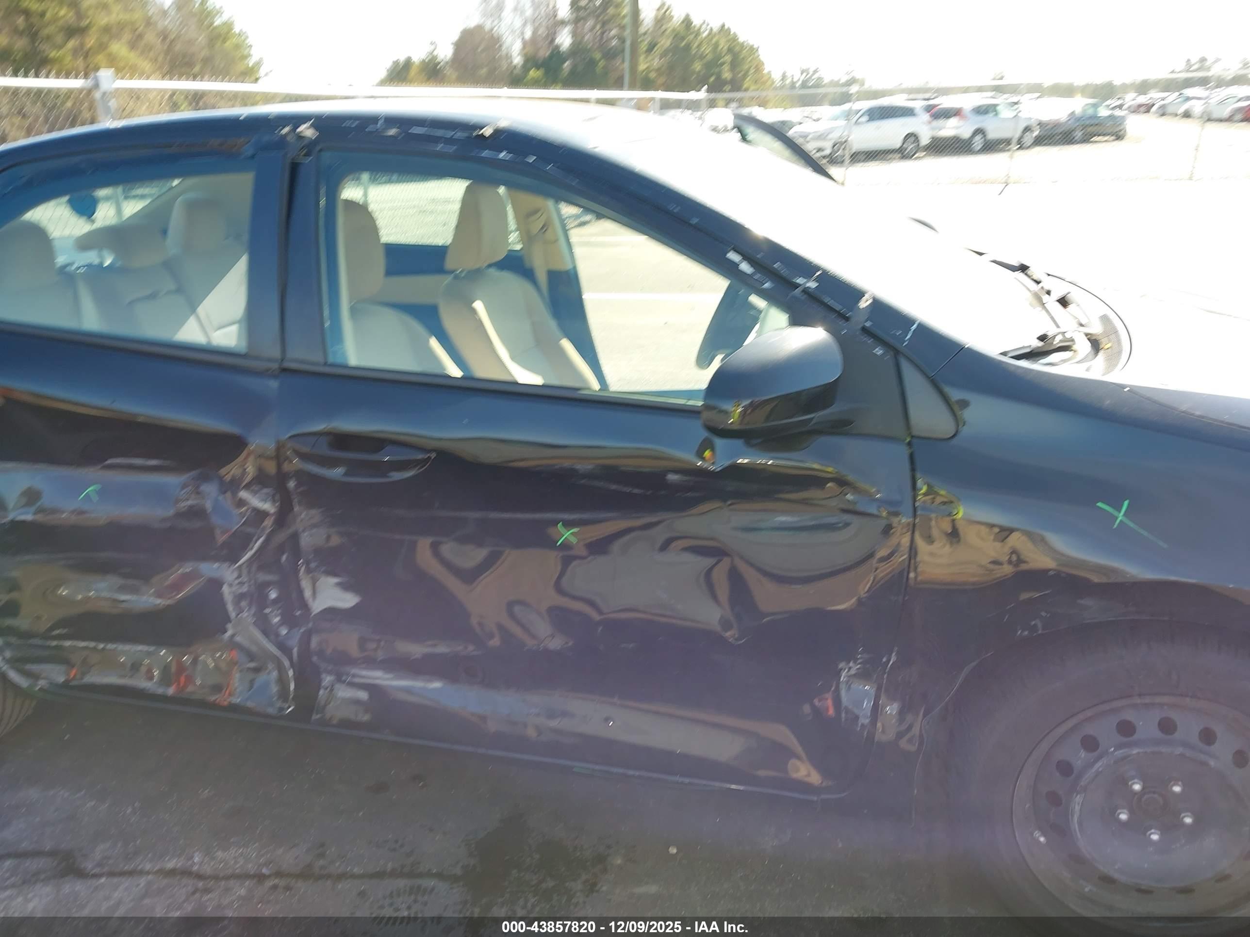 TOYOTA COROLLA image 6