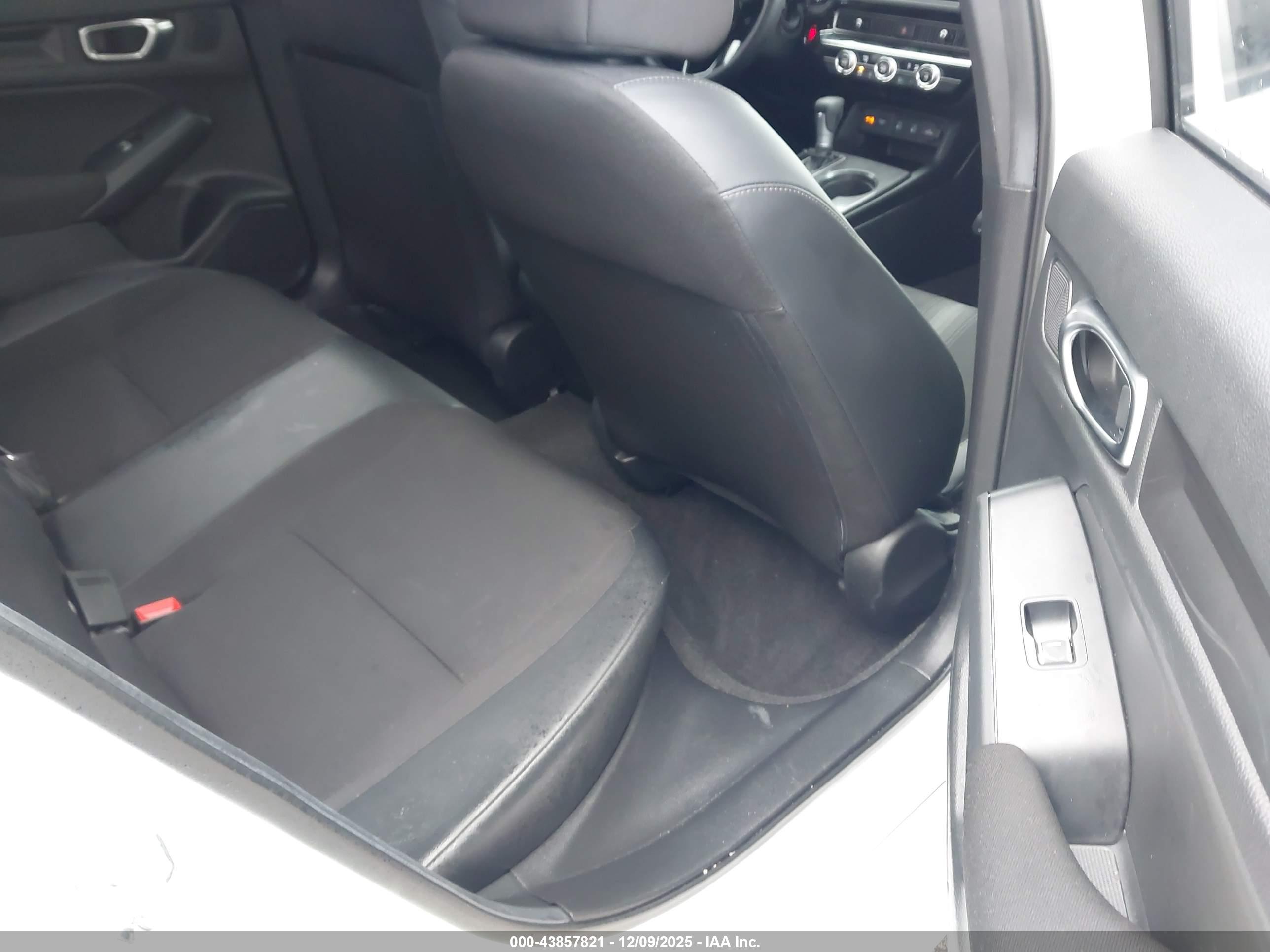 HONDA CIVIC image 8