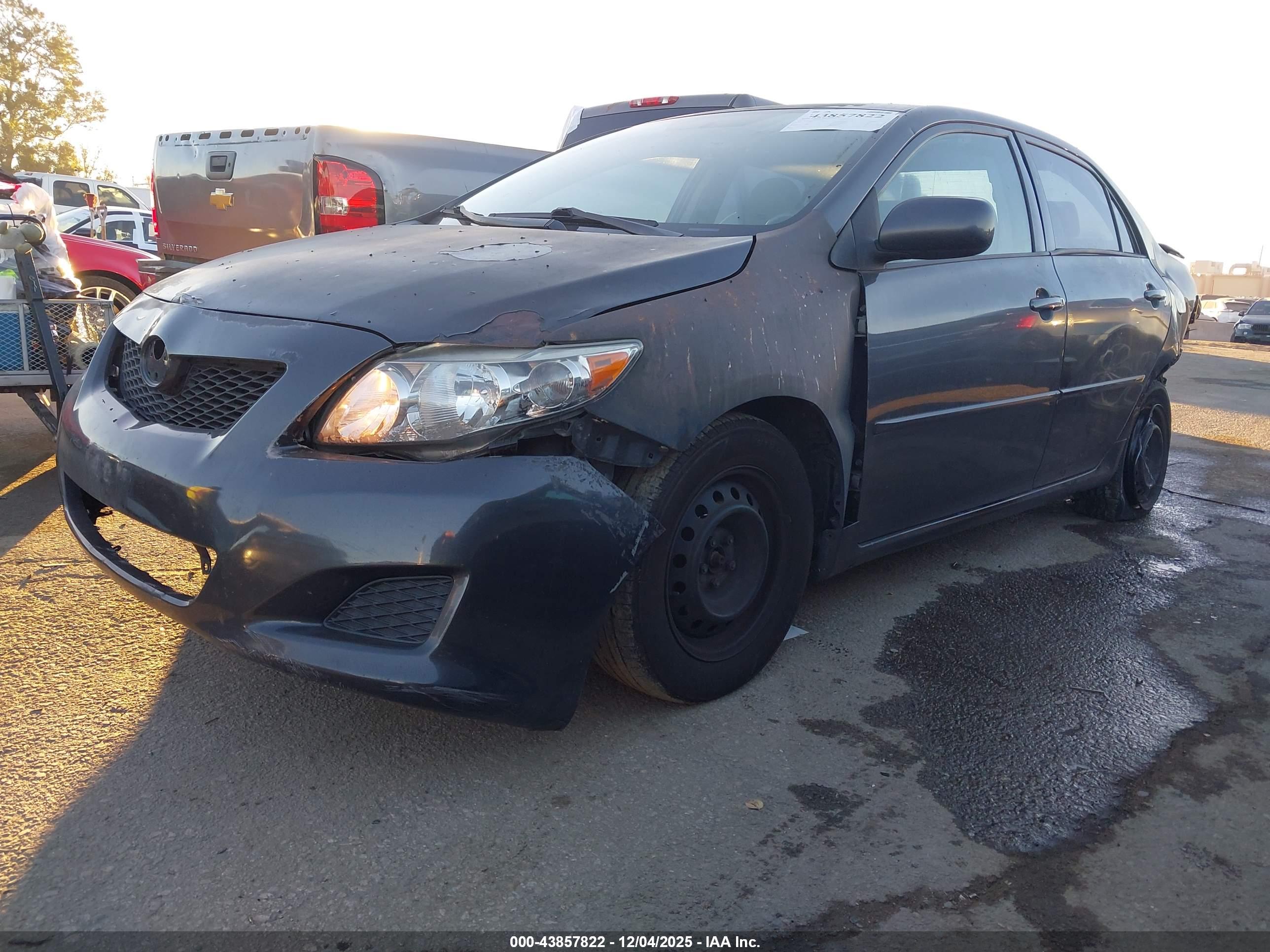 TOYOTA COROLLA image 2