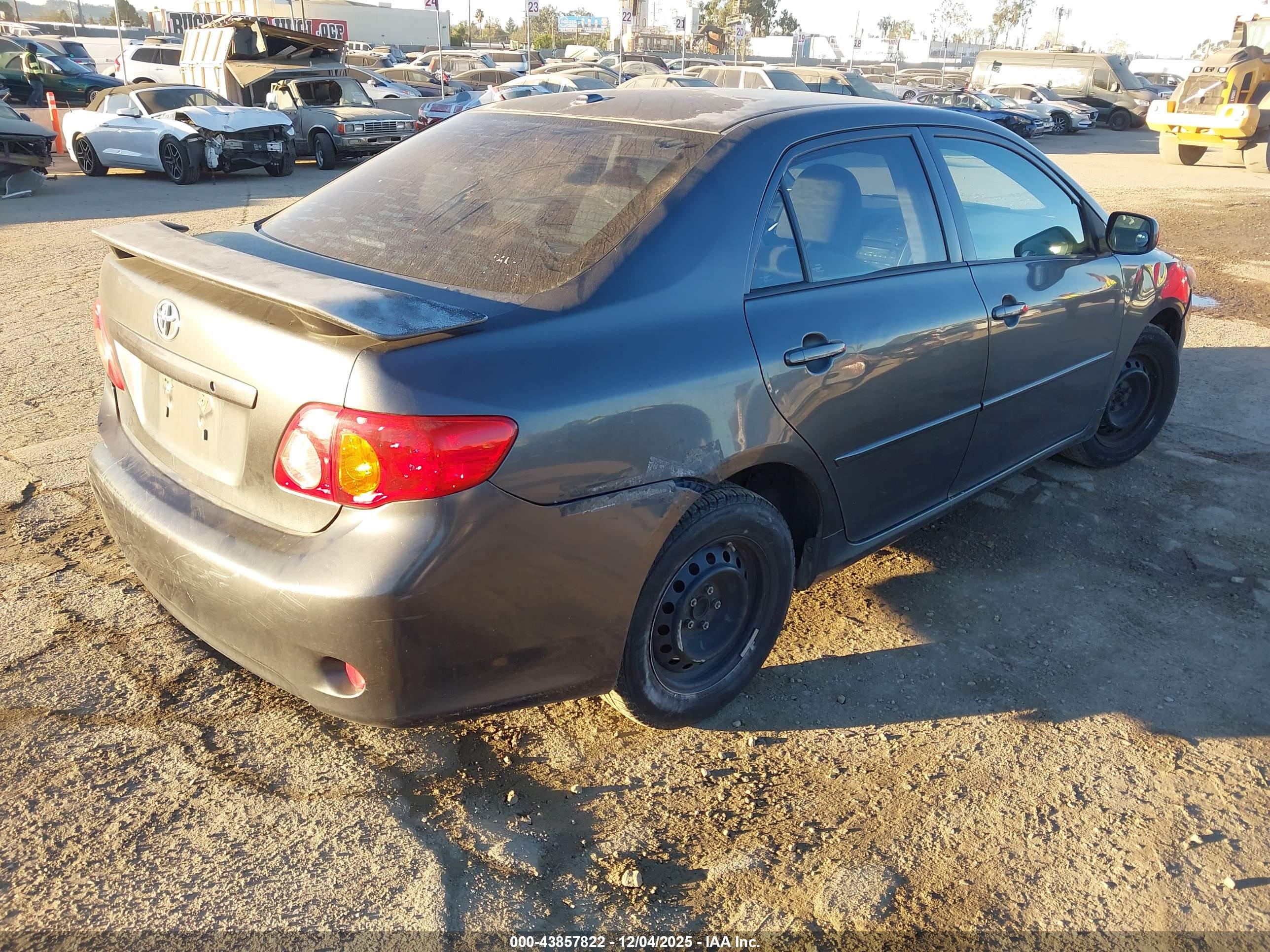 TOYOTA COROLLA image 4