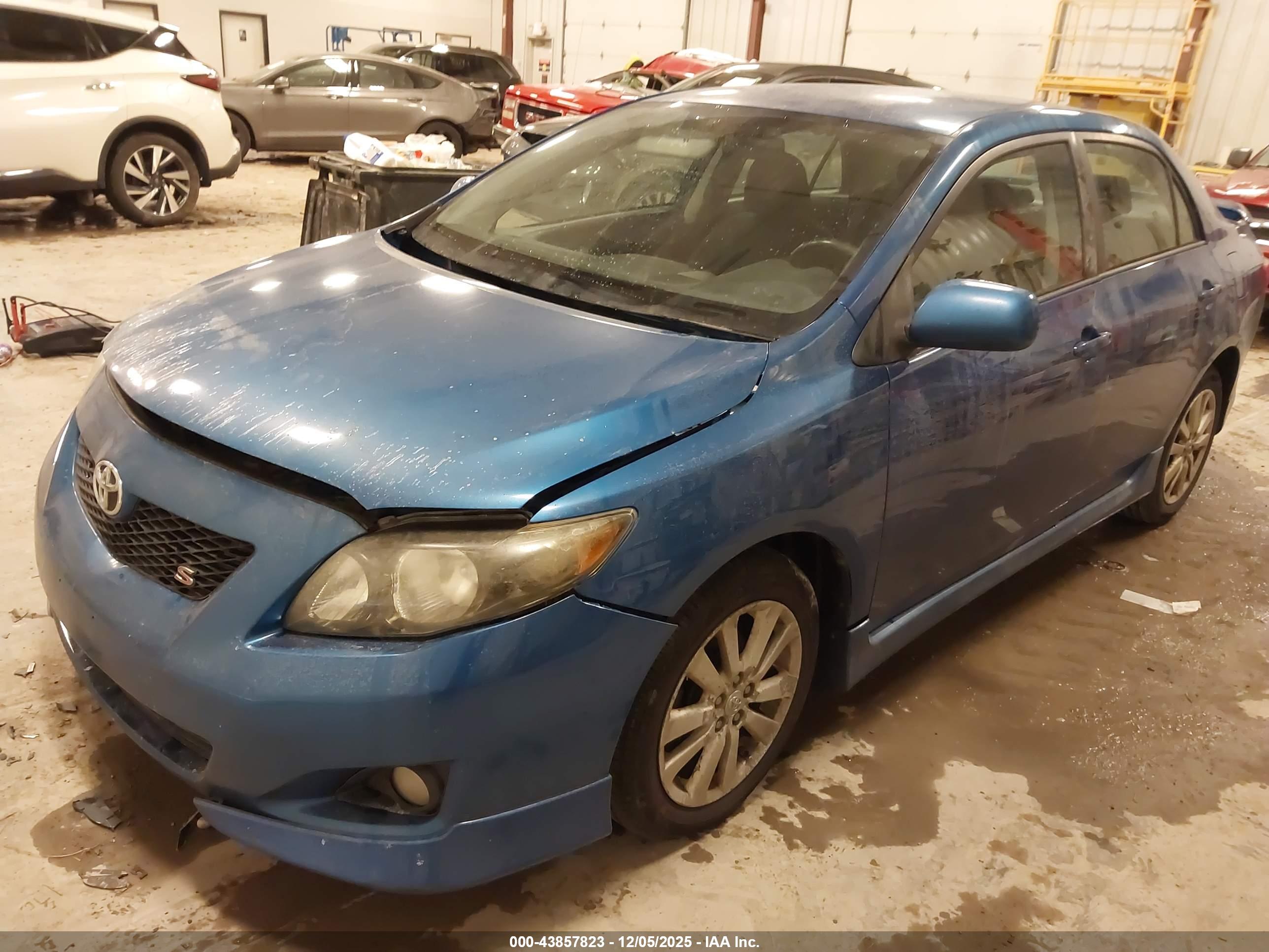 TOYOTA COROLLA image 2