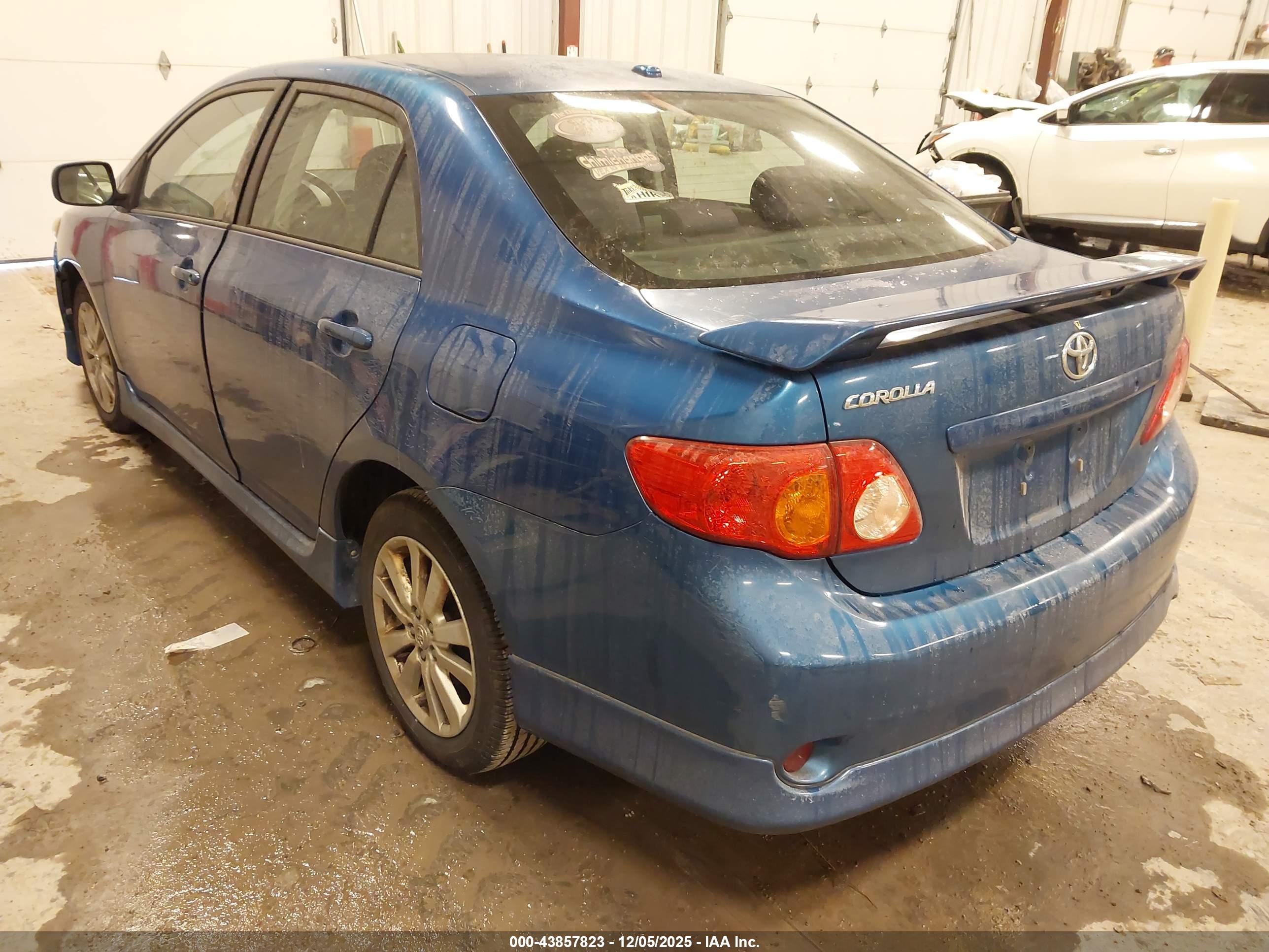 TOYOTA COROLLA image 3