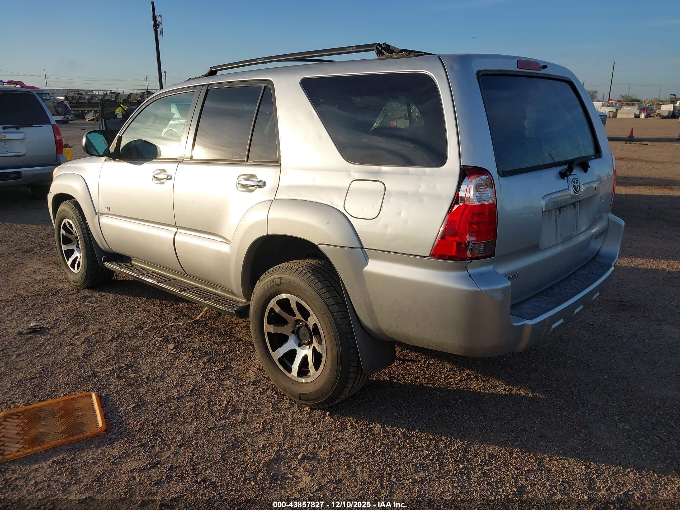 TOYOTA 4RUNNER image 3