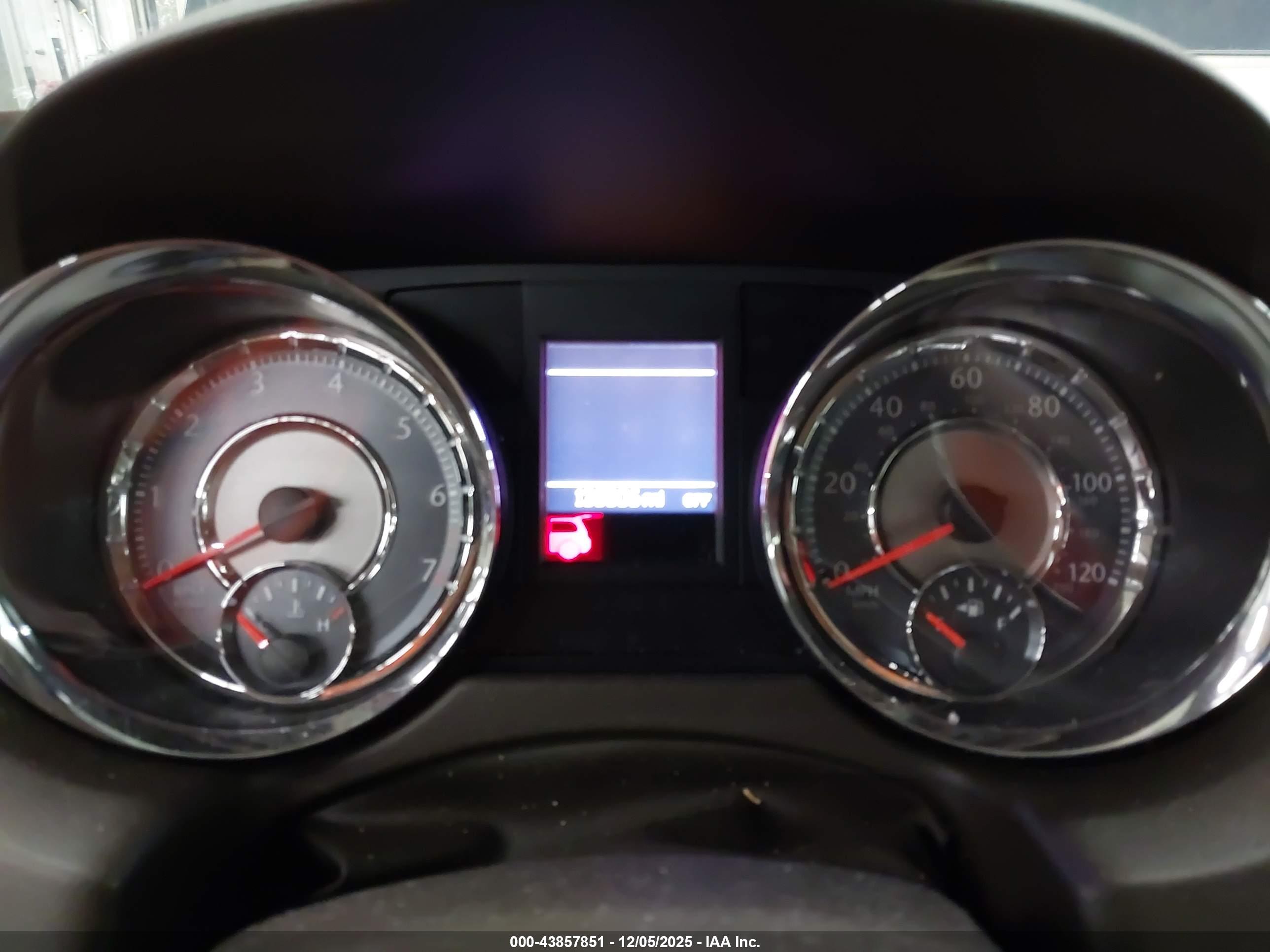 CHRYSLER TOWN image 7