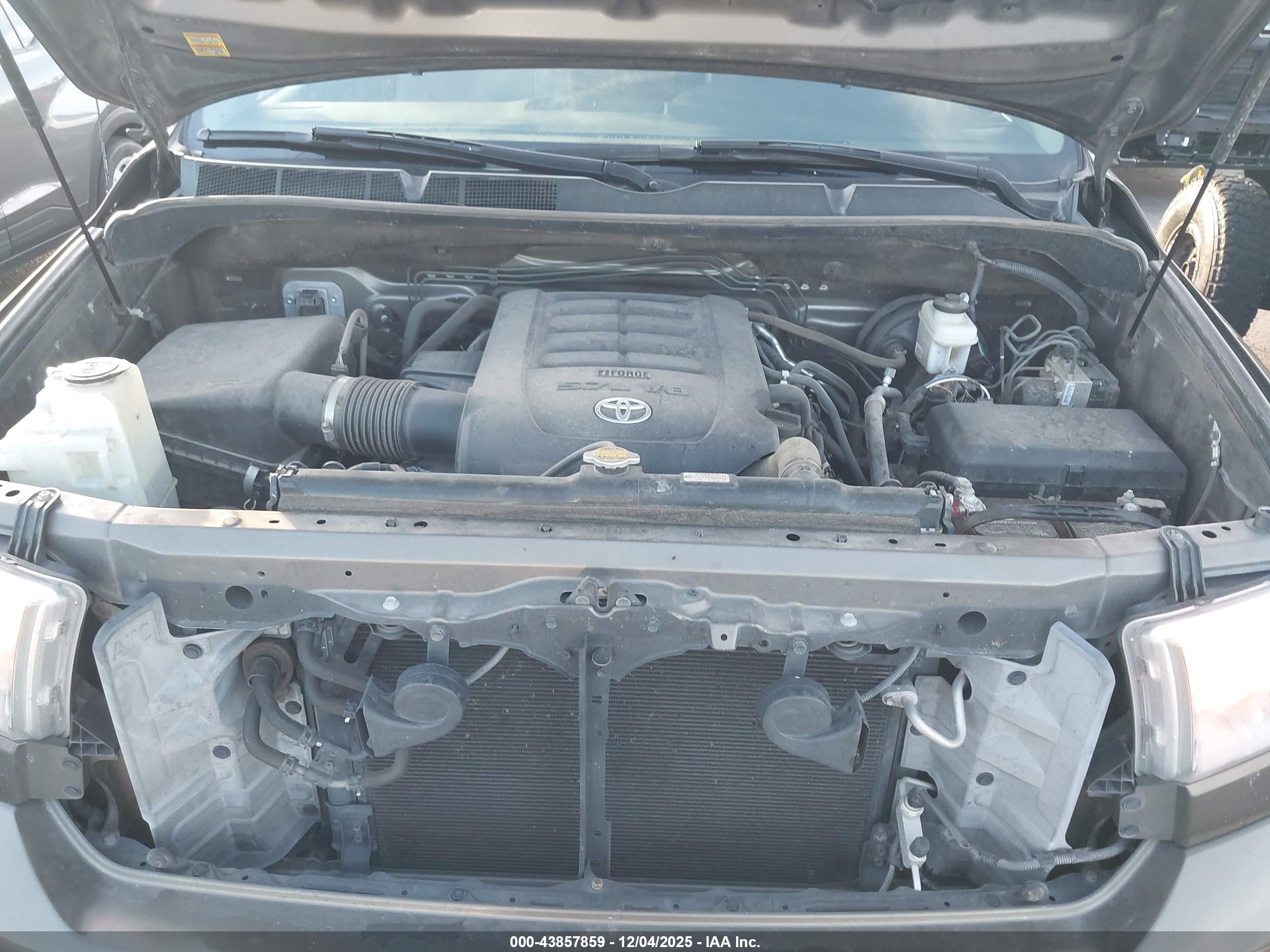 TOYOTA TUNDRA image 10