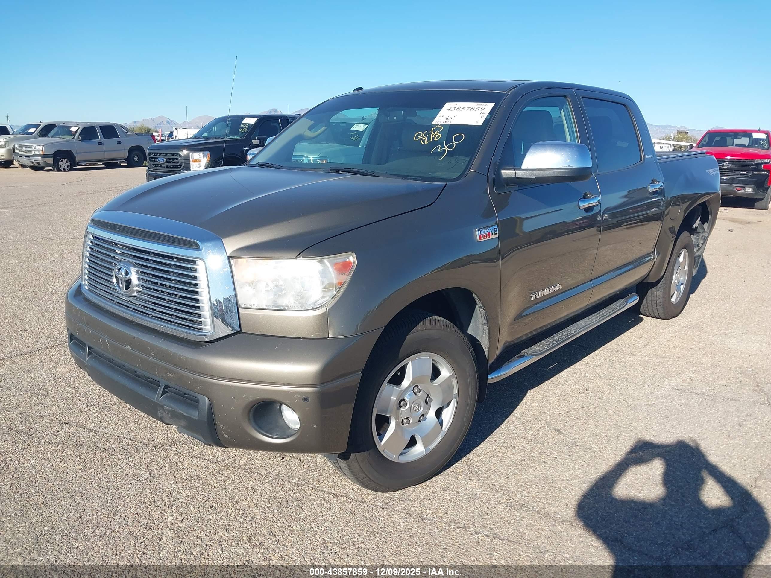 TOYOTA TUNDRA image 2