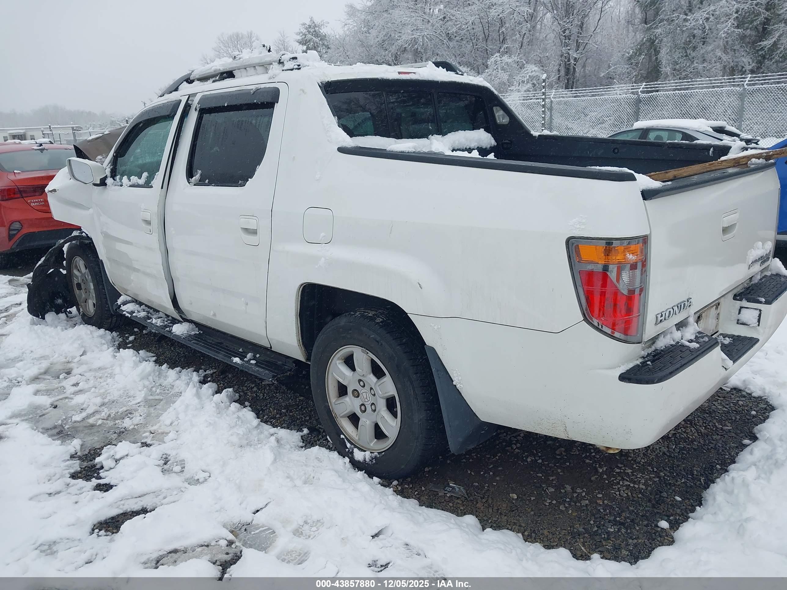 HONDA RIDGELINE image 3